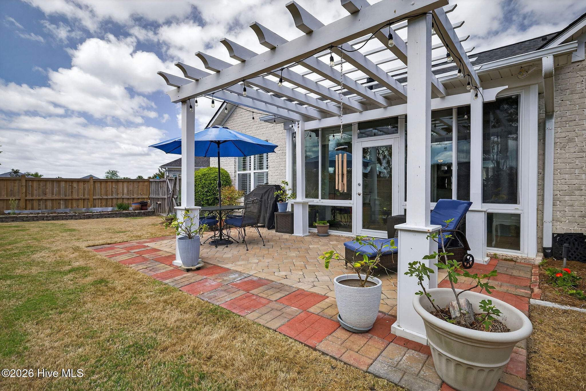 100565729 | Photo 39