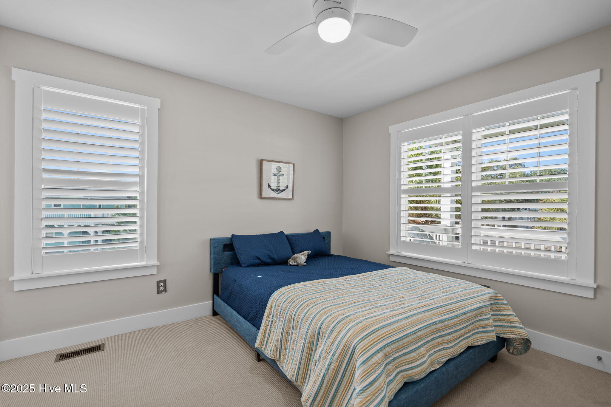 100528762 | Photo 52