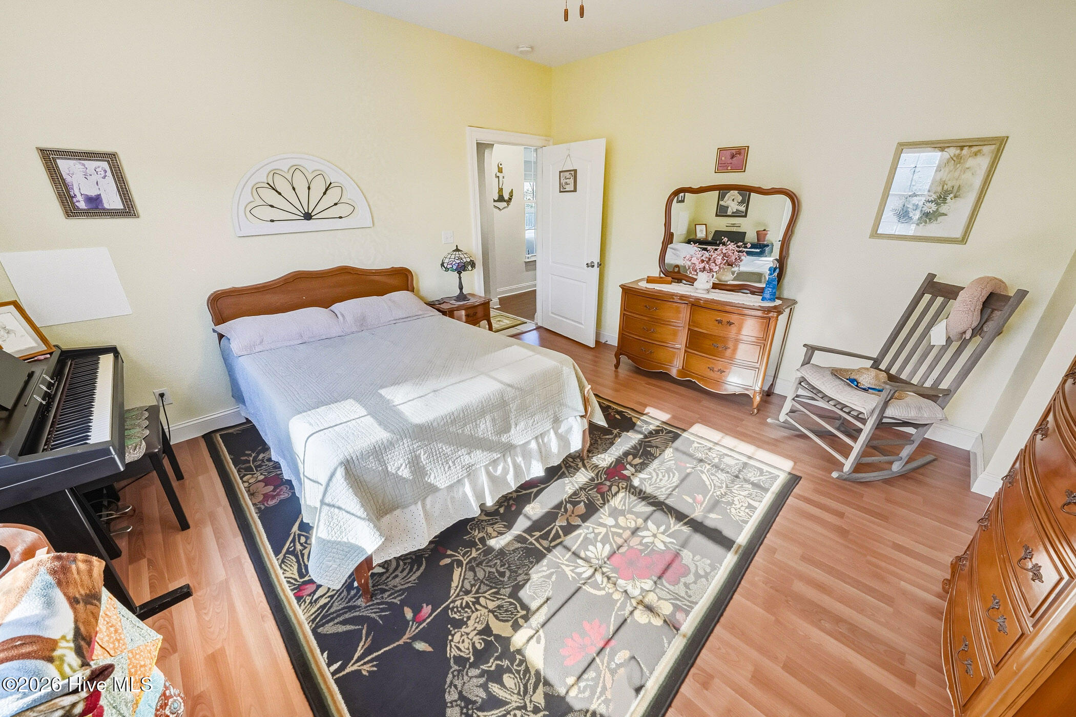 1st Floor Primary Bedroom