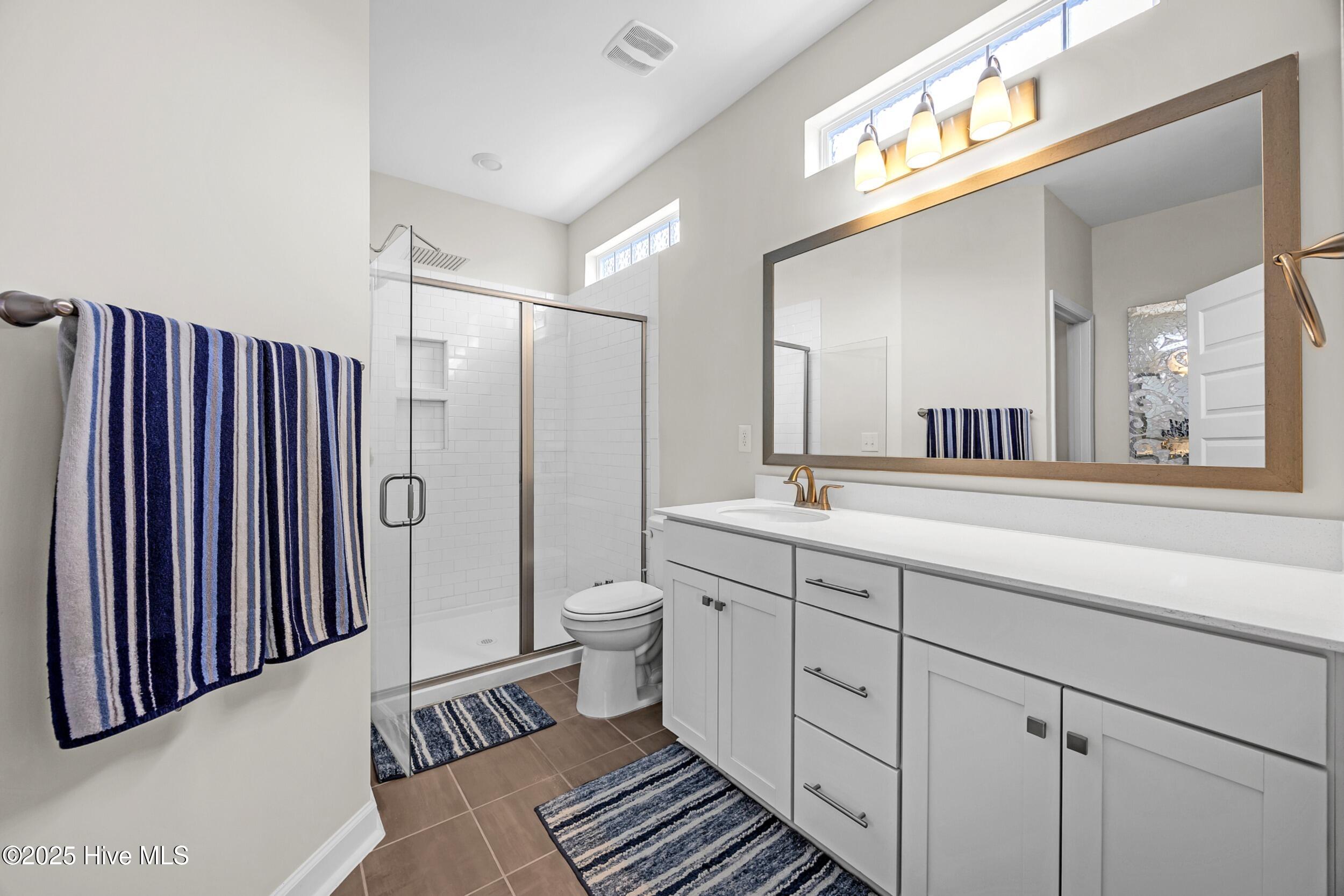 Primary Room Bathroom 1 116 Glengrove Ln