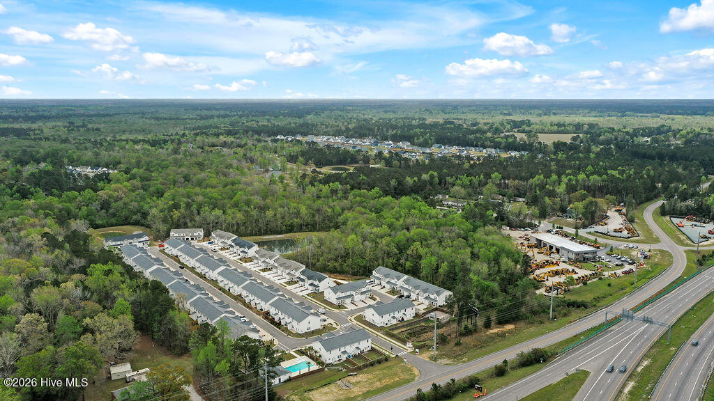 100565667 | Photo 44