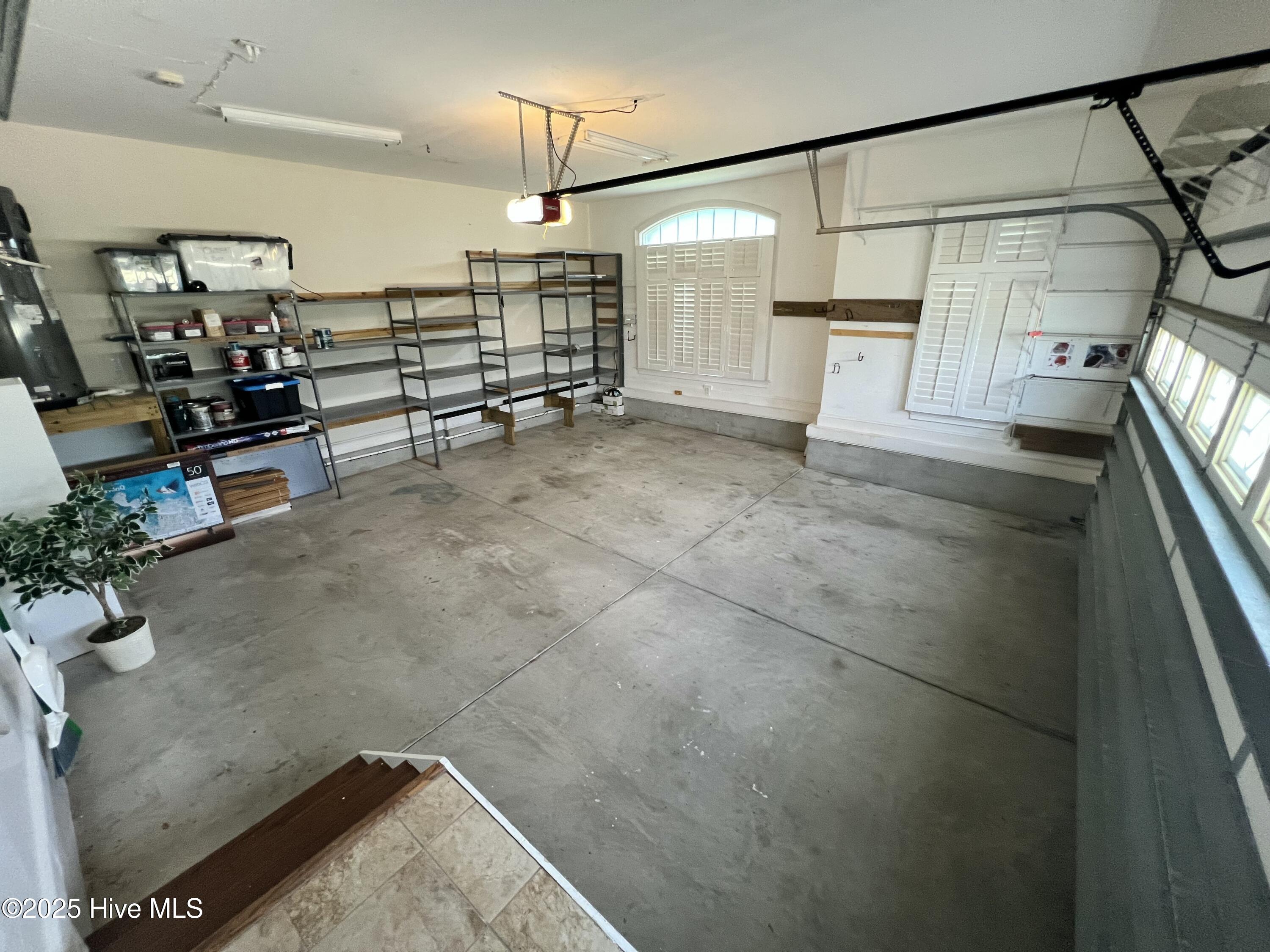 100522617 | Photo 29