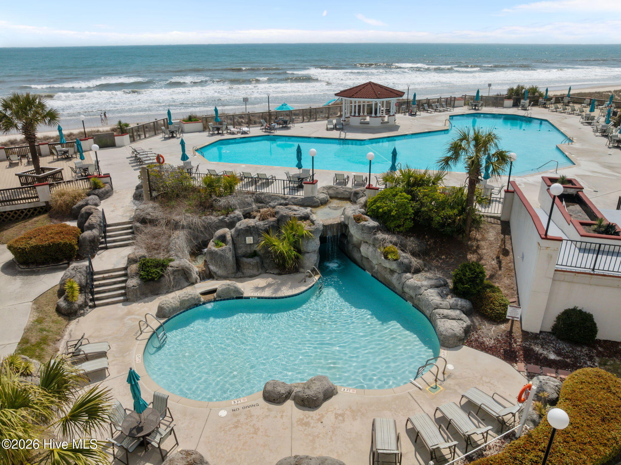 100562766 | Photo 37