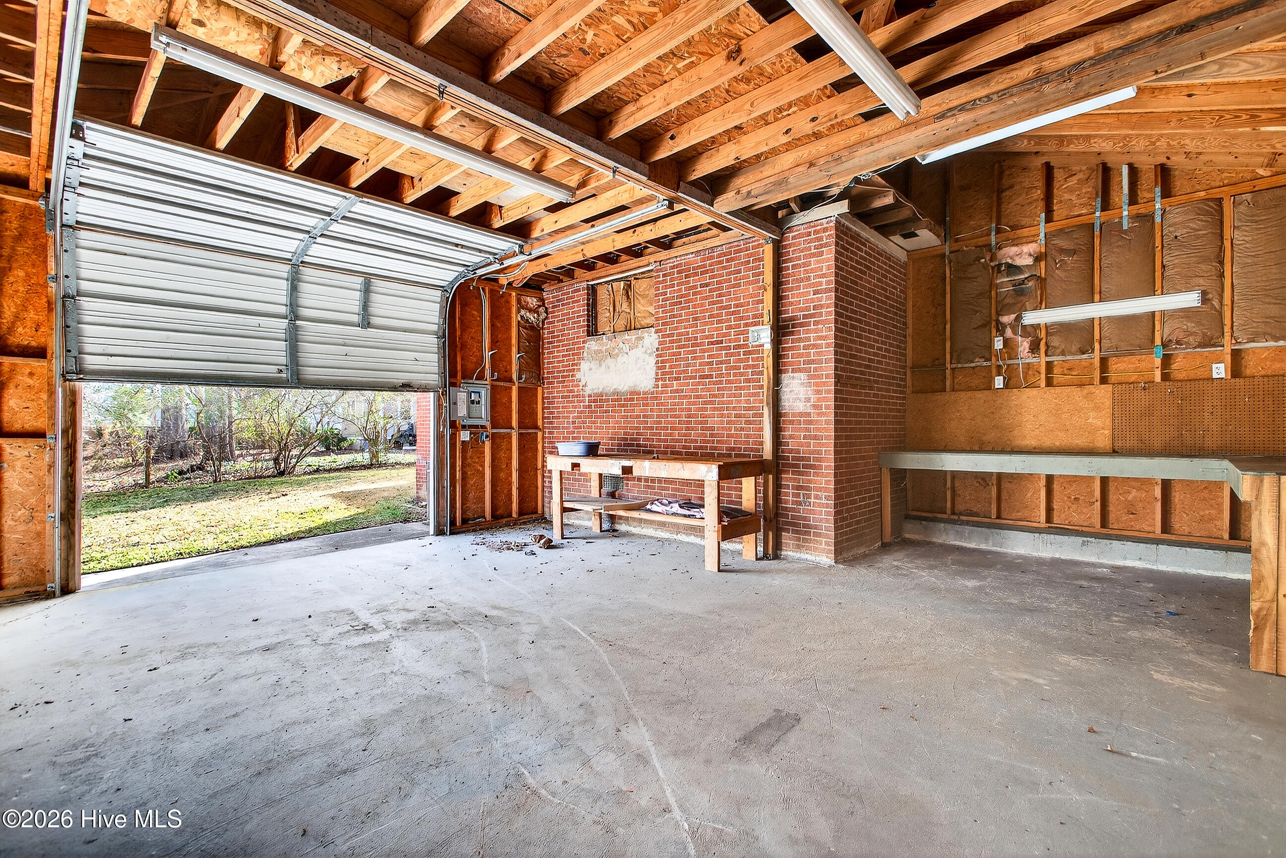 100550516 | Photo 27