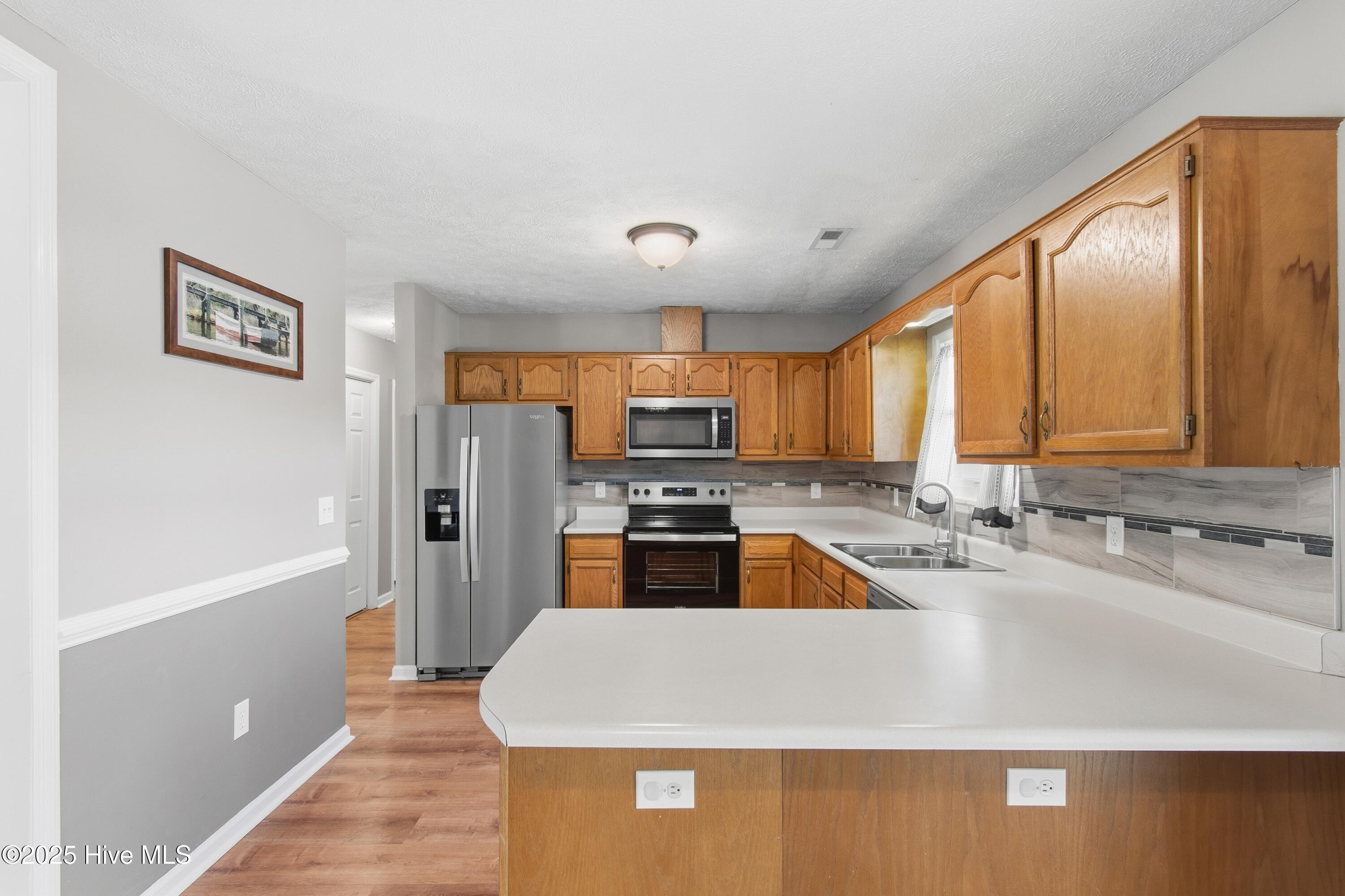 100546463 | Photo 11