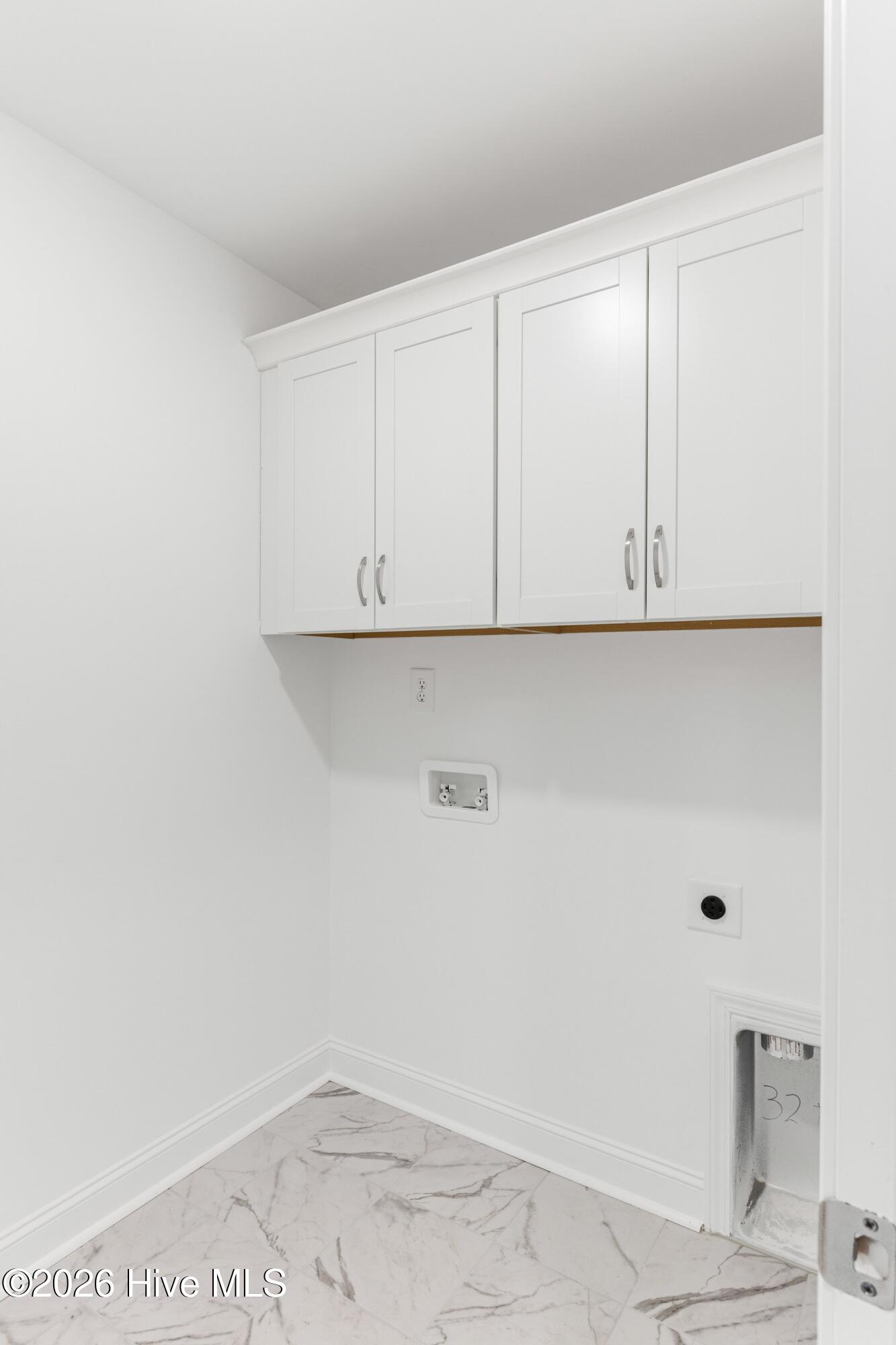 100517683 | Photo 38