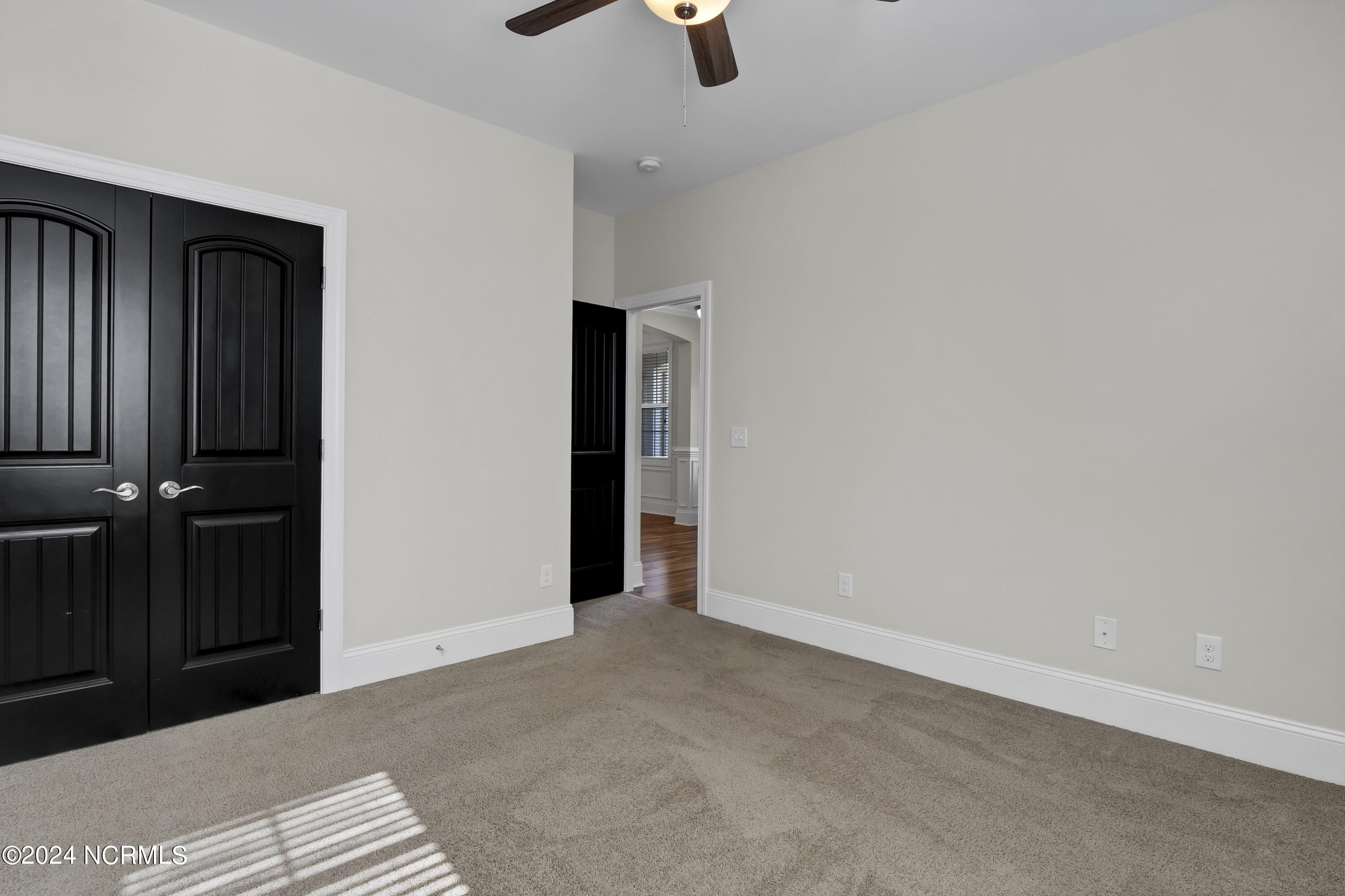 100547498 | Photo 22