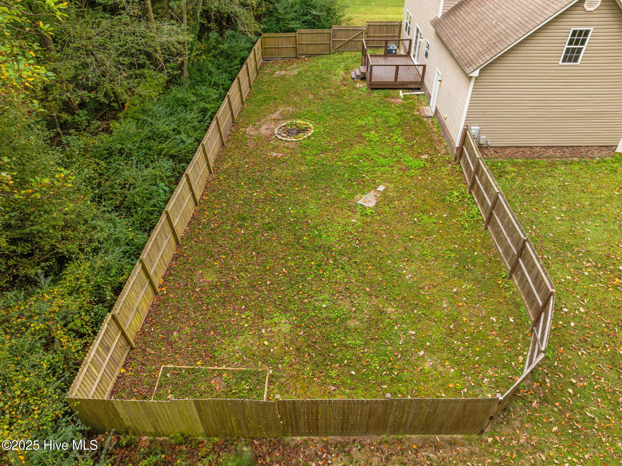 100565429 | Photo 33