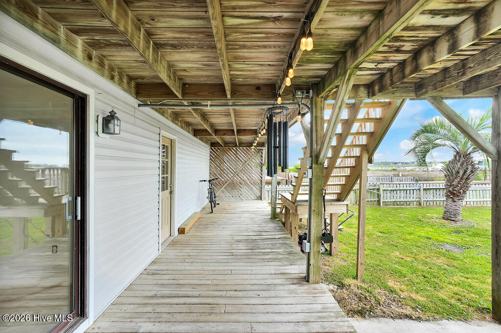 100570614 | Photo 30