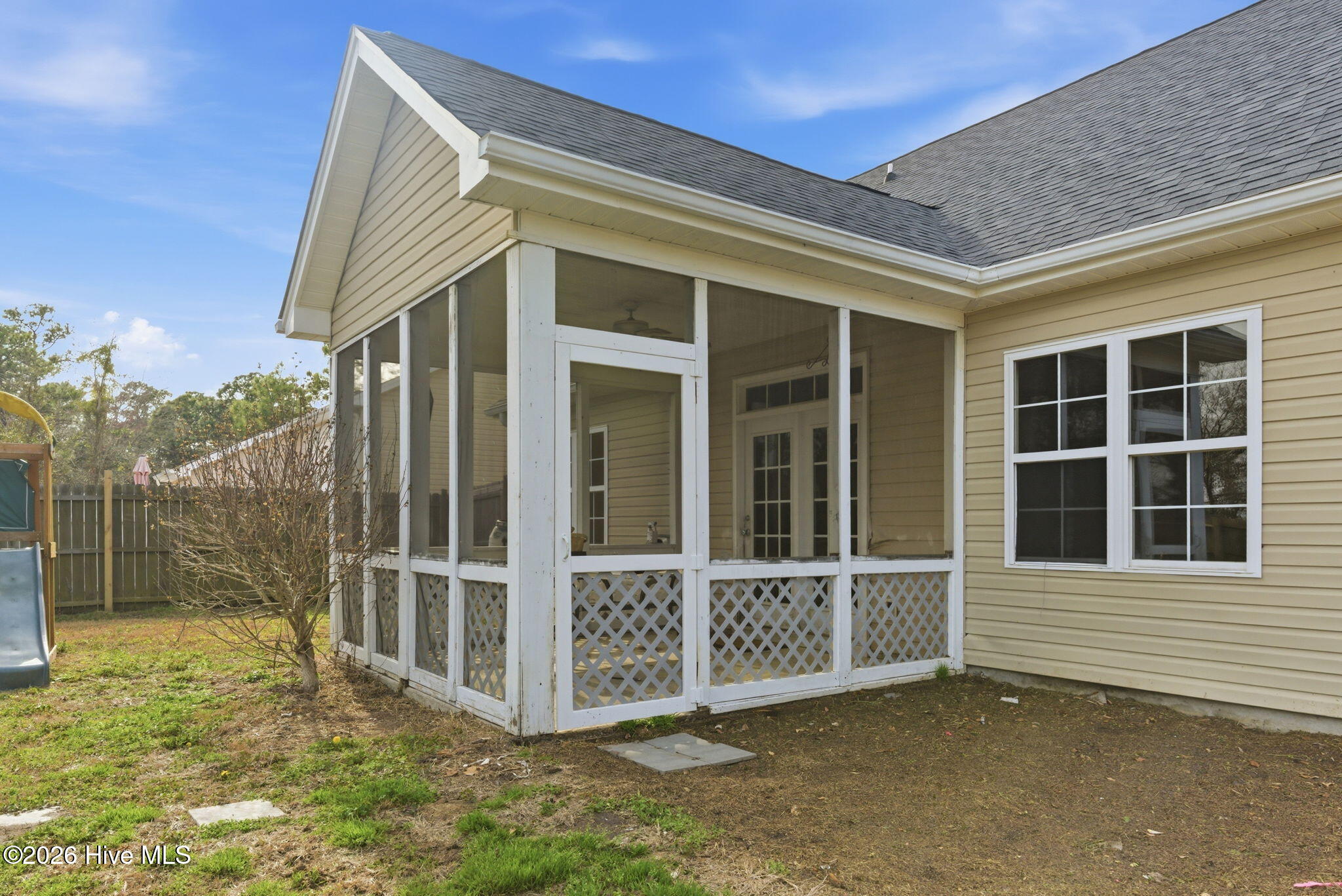 100556646 | Photo 33