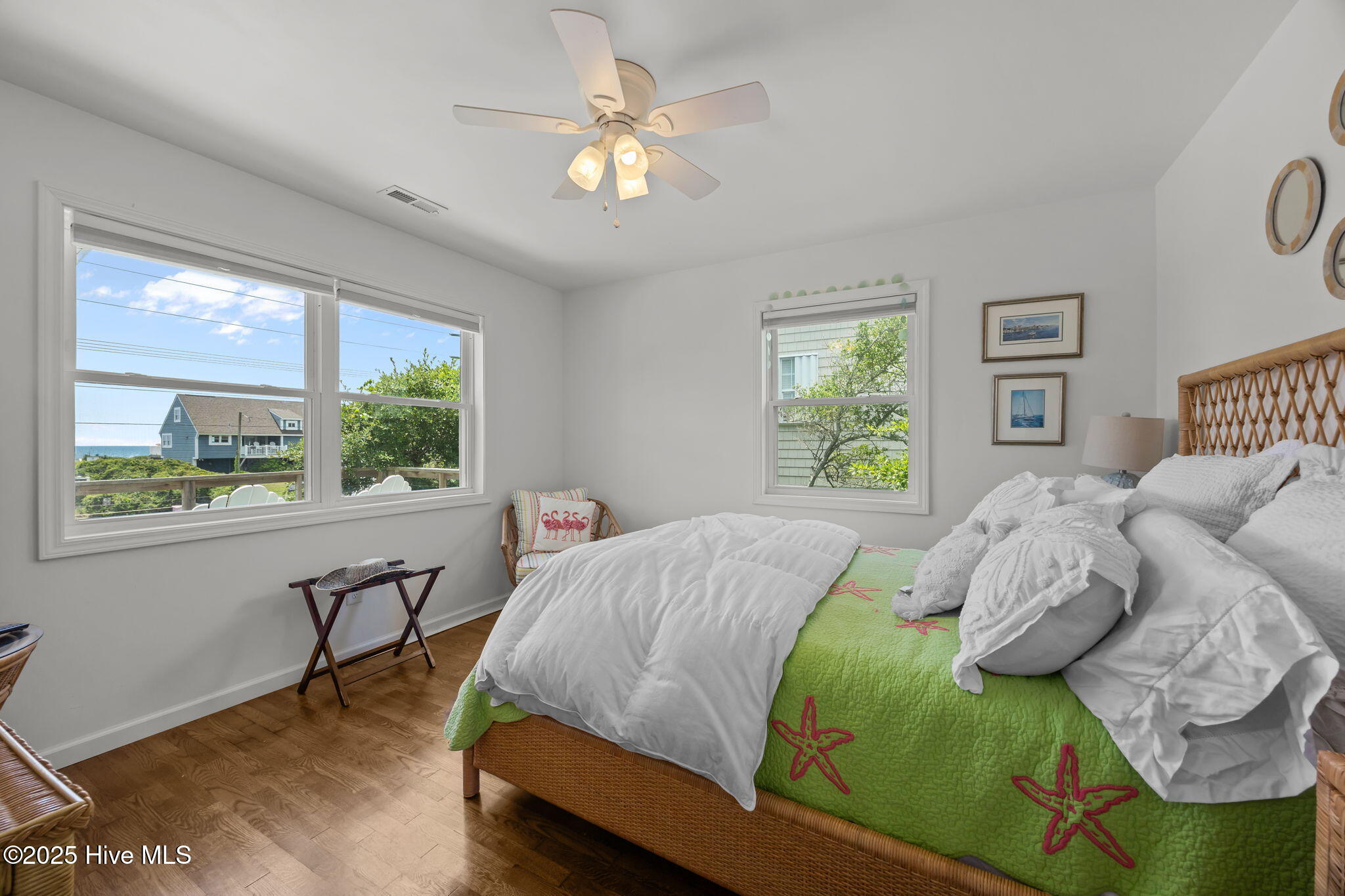 100522215 | Photo 33