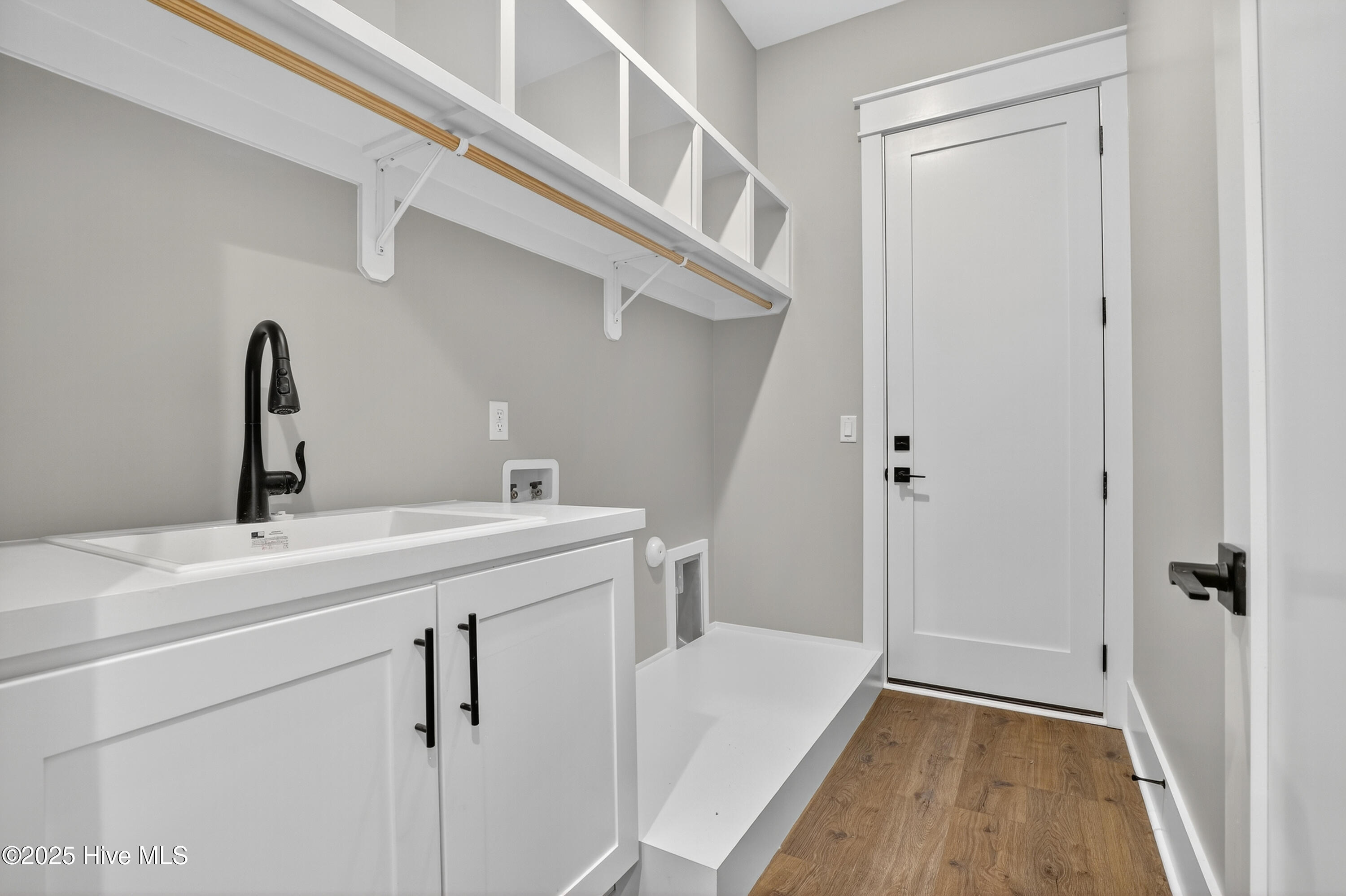 100546984 | Photo 31