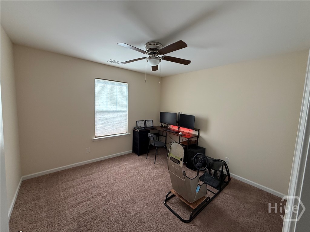 Guest room 2 / Split floor plan