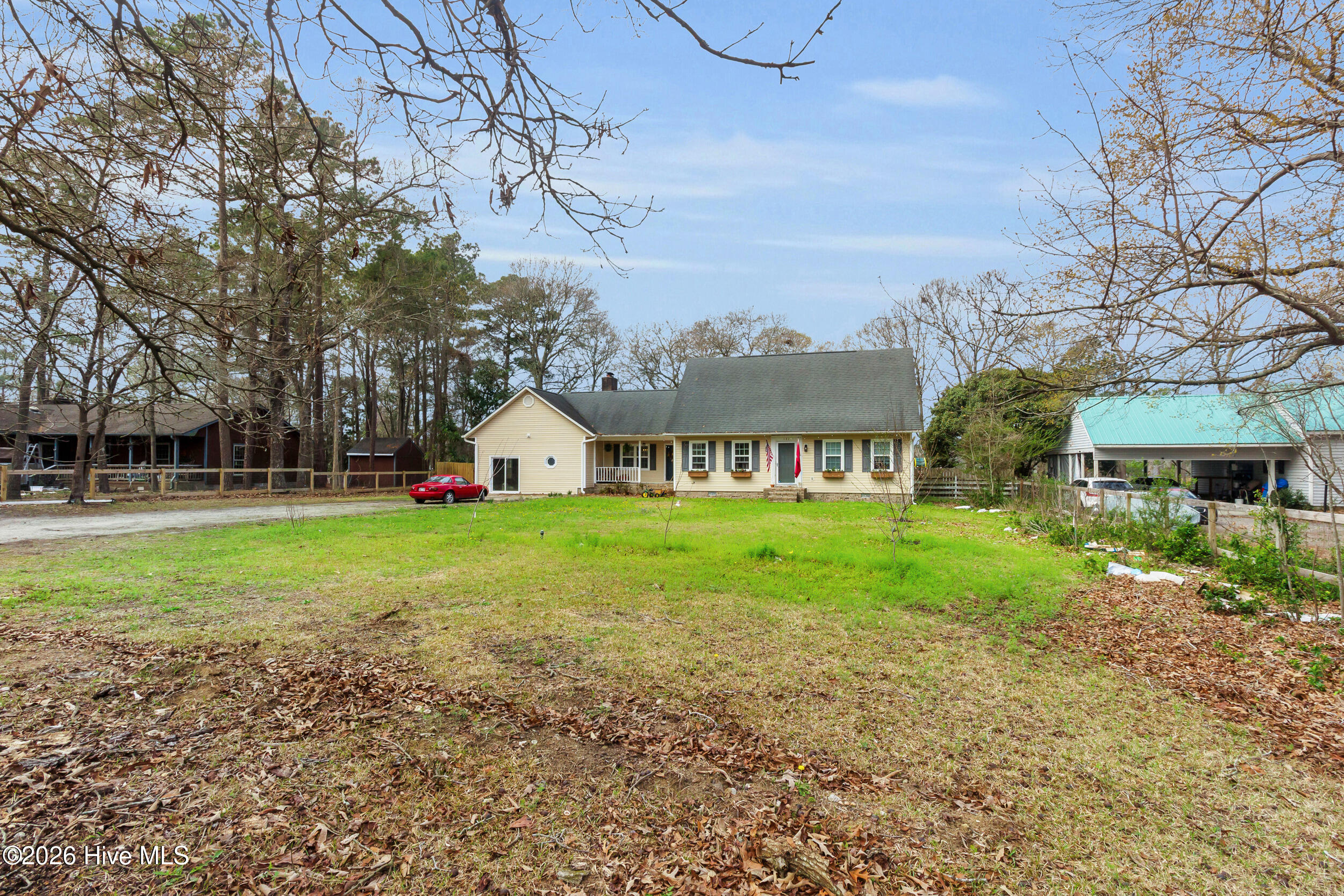 100560236 | Photo 35