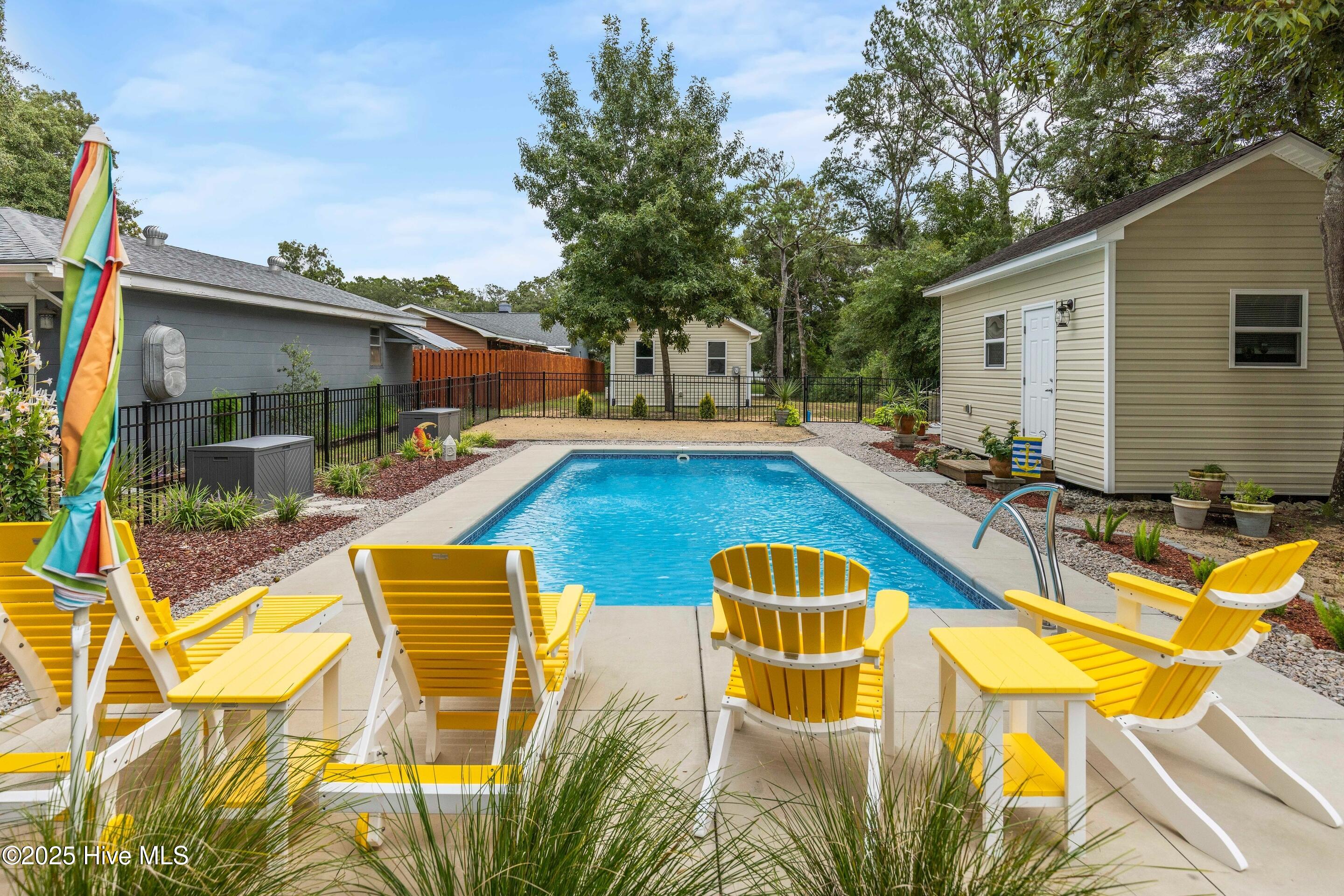 100553447 | Photo 45