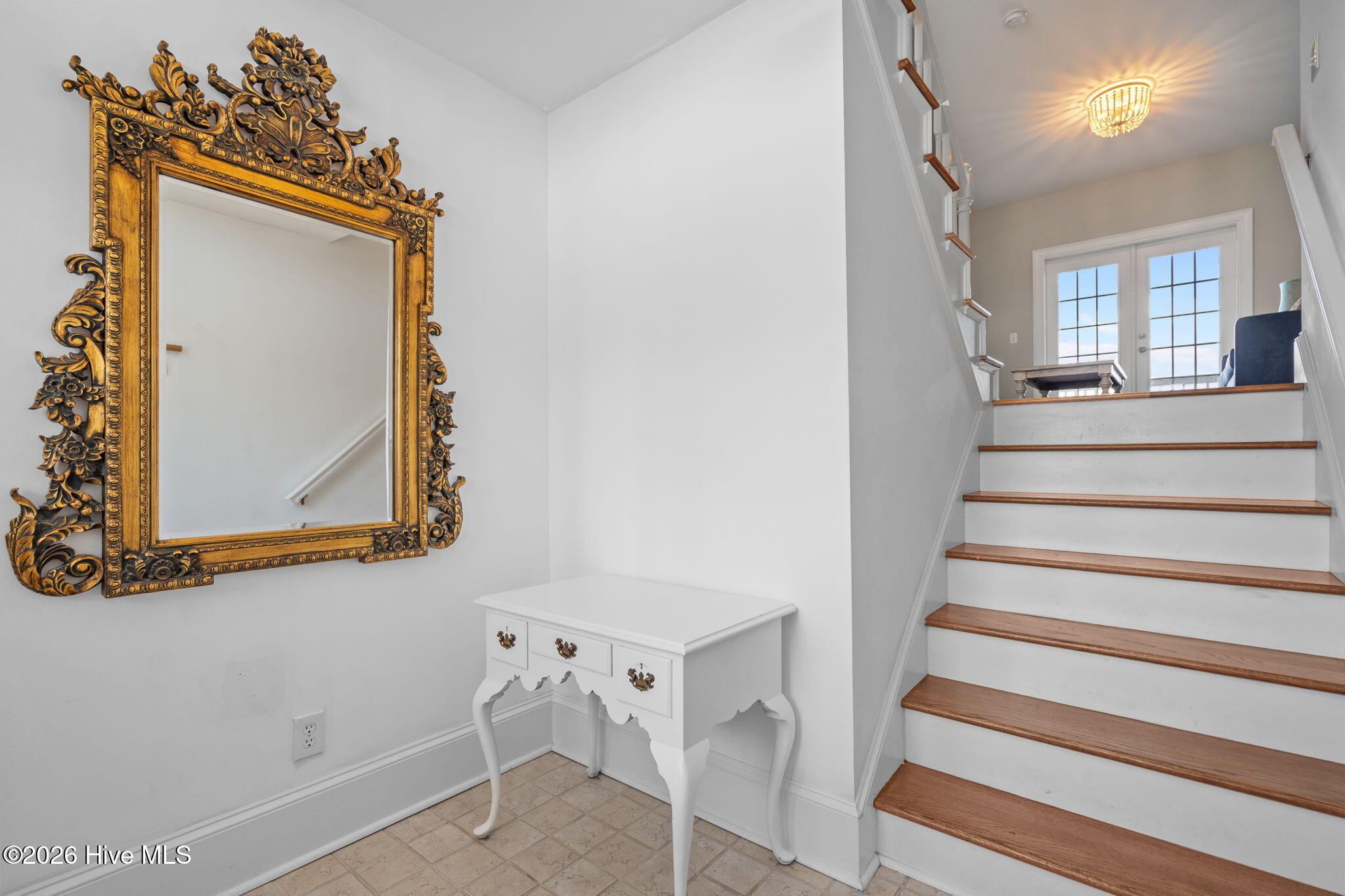 100564459 | Photo 11