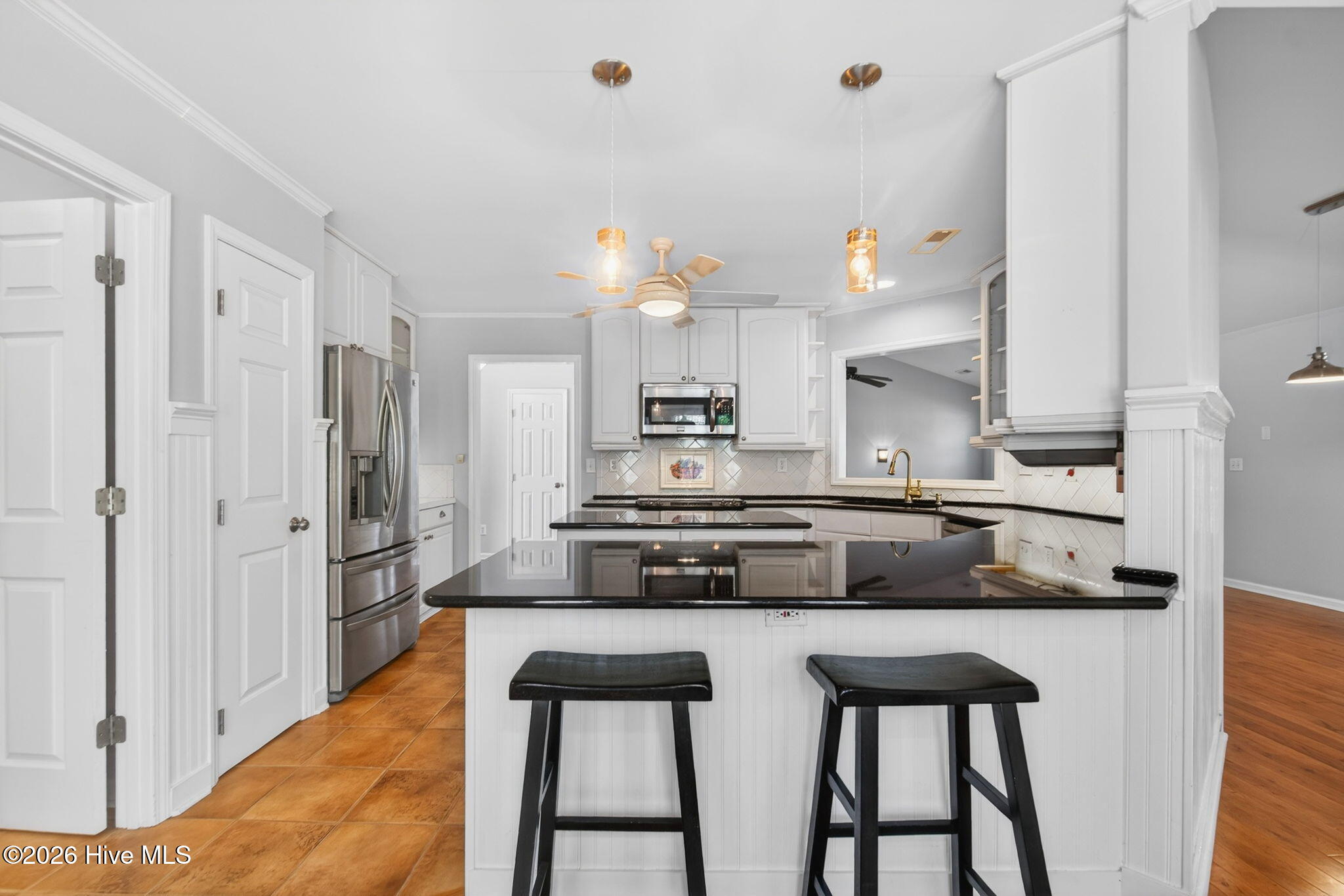 100560013 | Photo 15