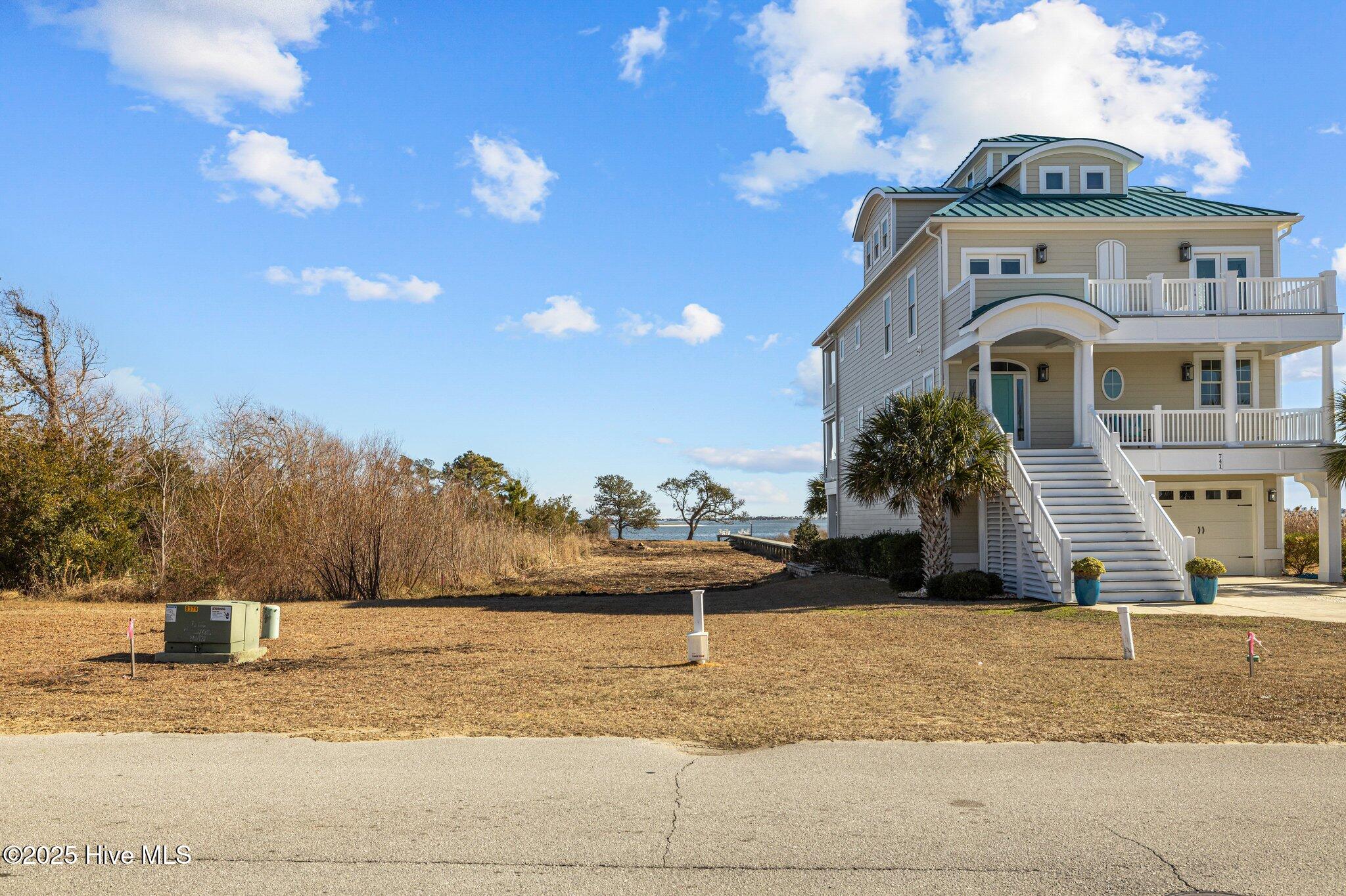 739 Cannonsgate Drive, Newport, NC, 28570