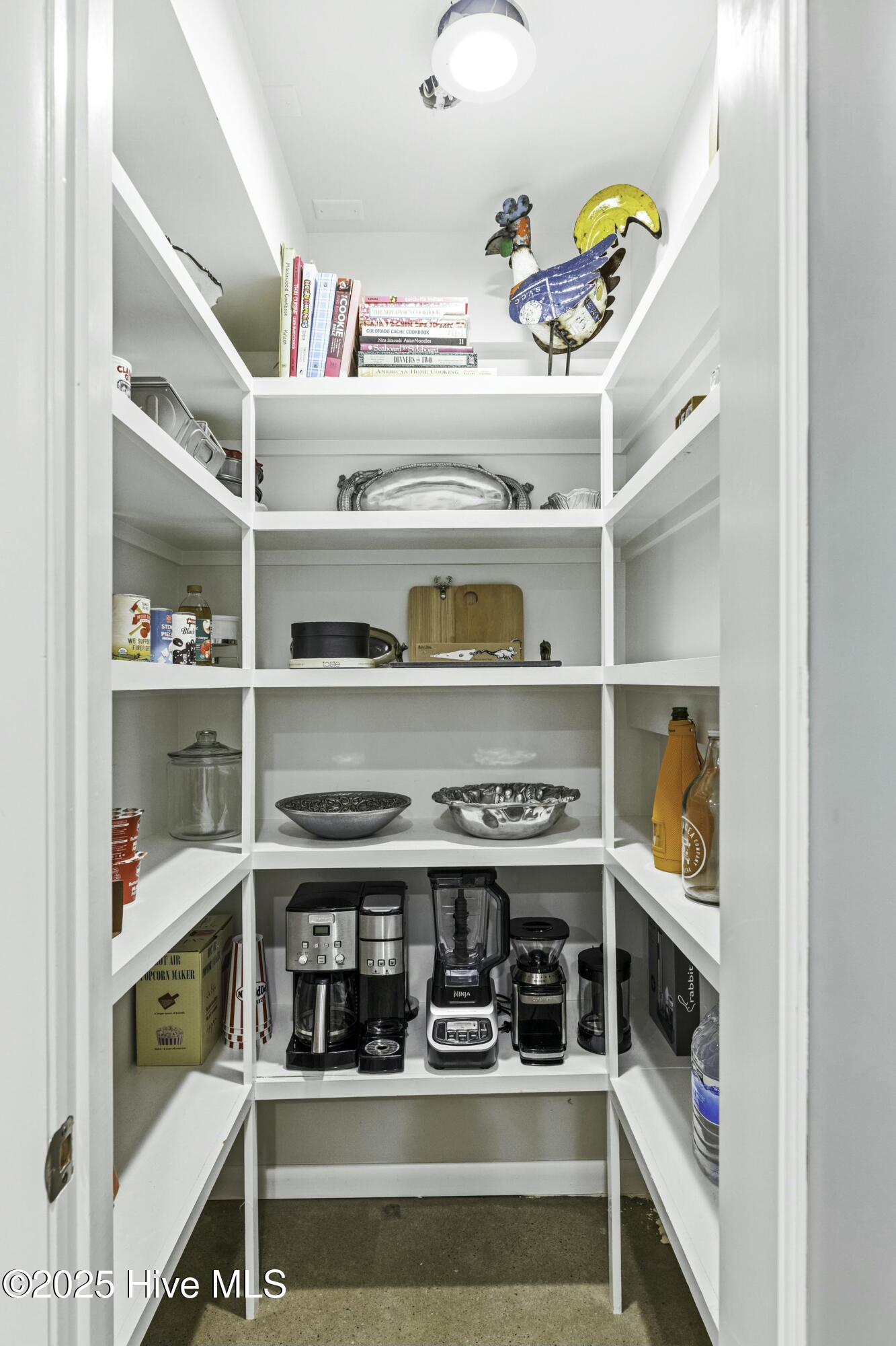 100555228 | Photo 57