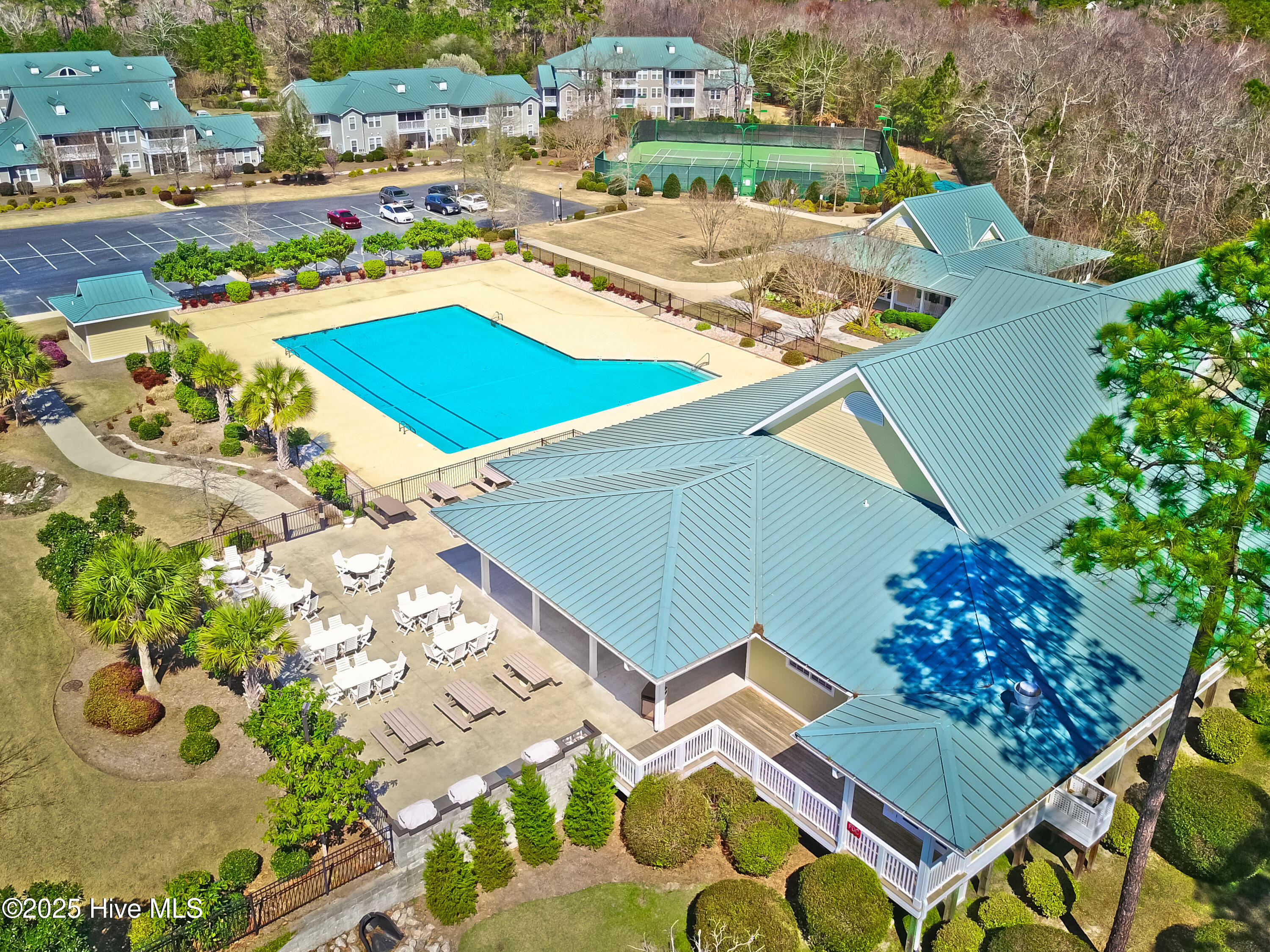 100530191 | Photo 60