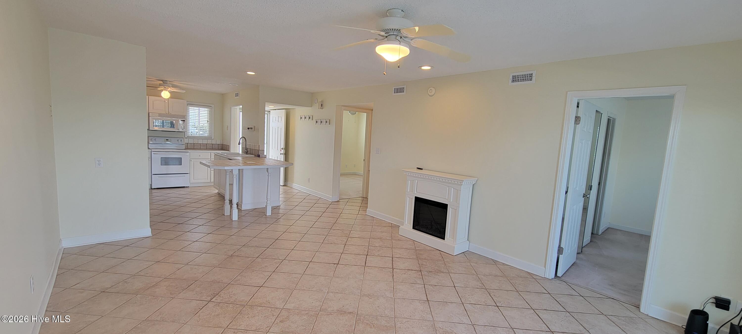 709 Canal Drive UNIT Apt 2c, Carolina Beach, NC, 28428