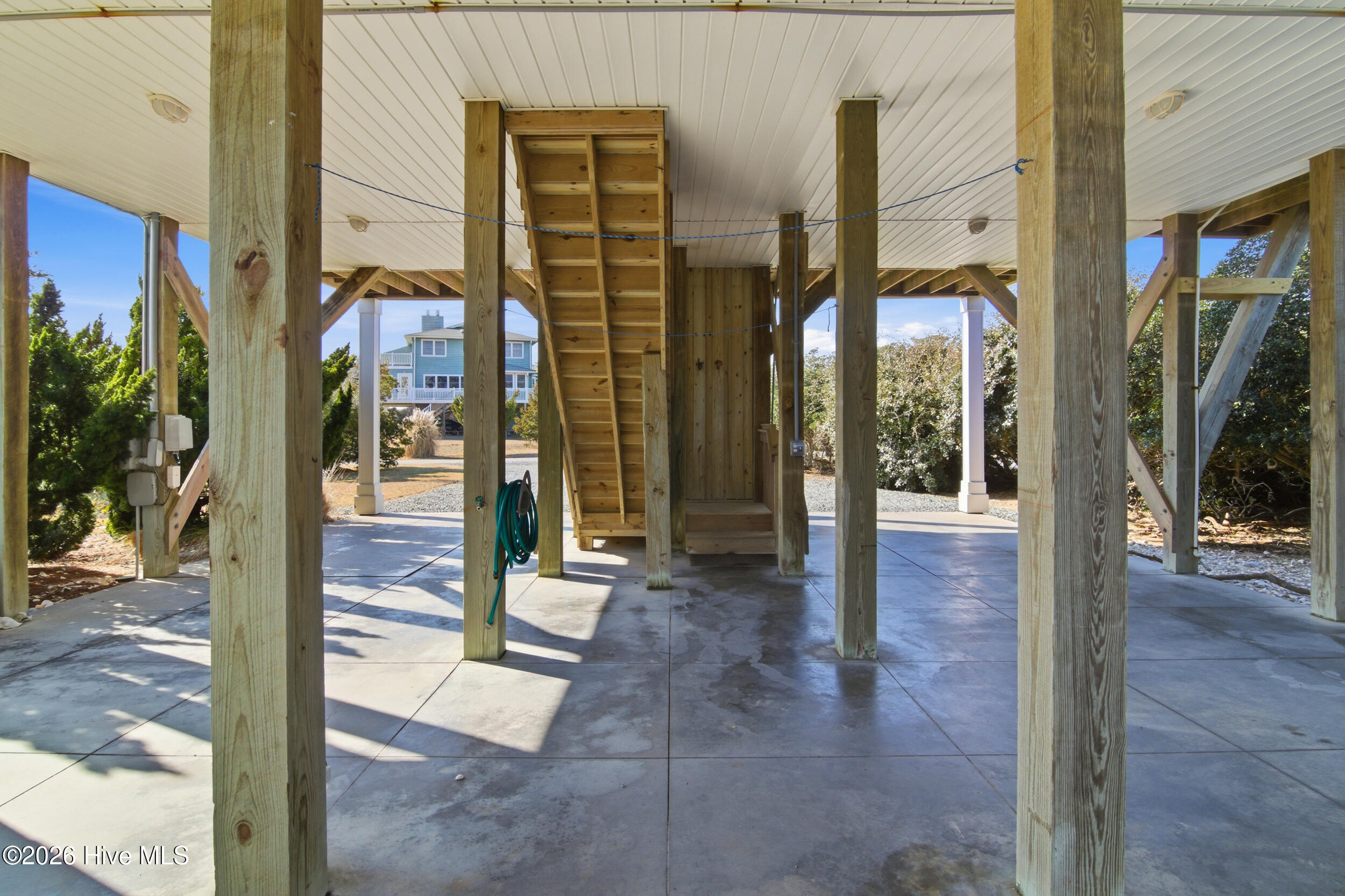 100554958 | Photo 57