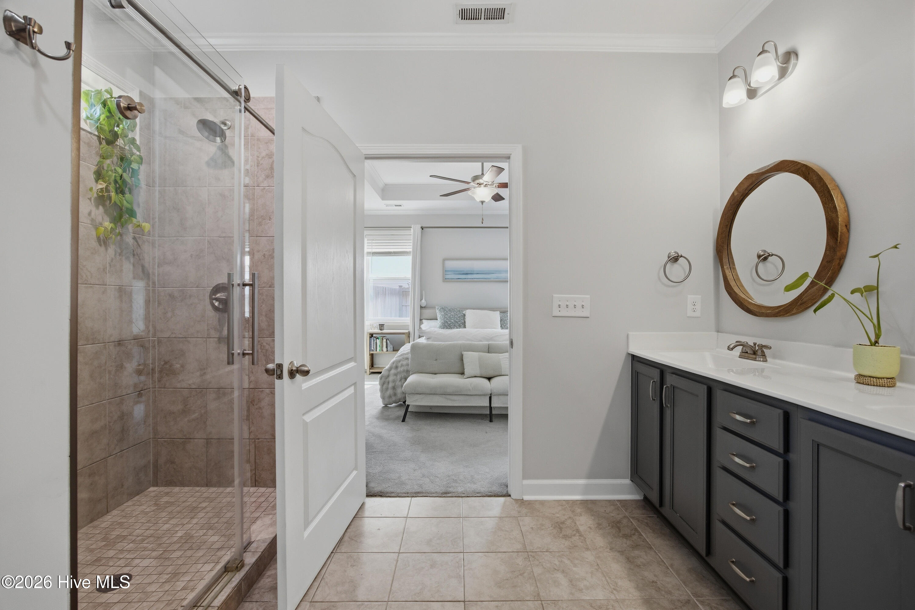 100563122 | Photo 29