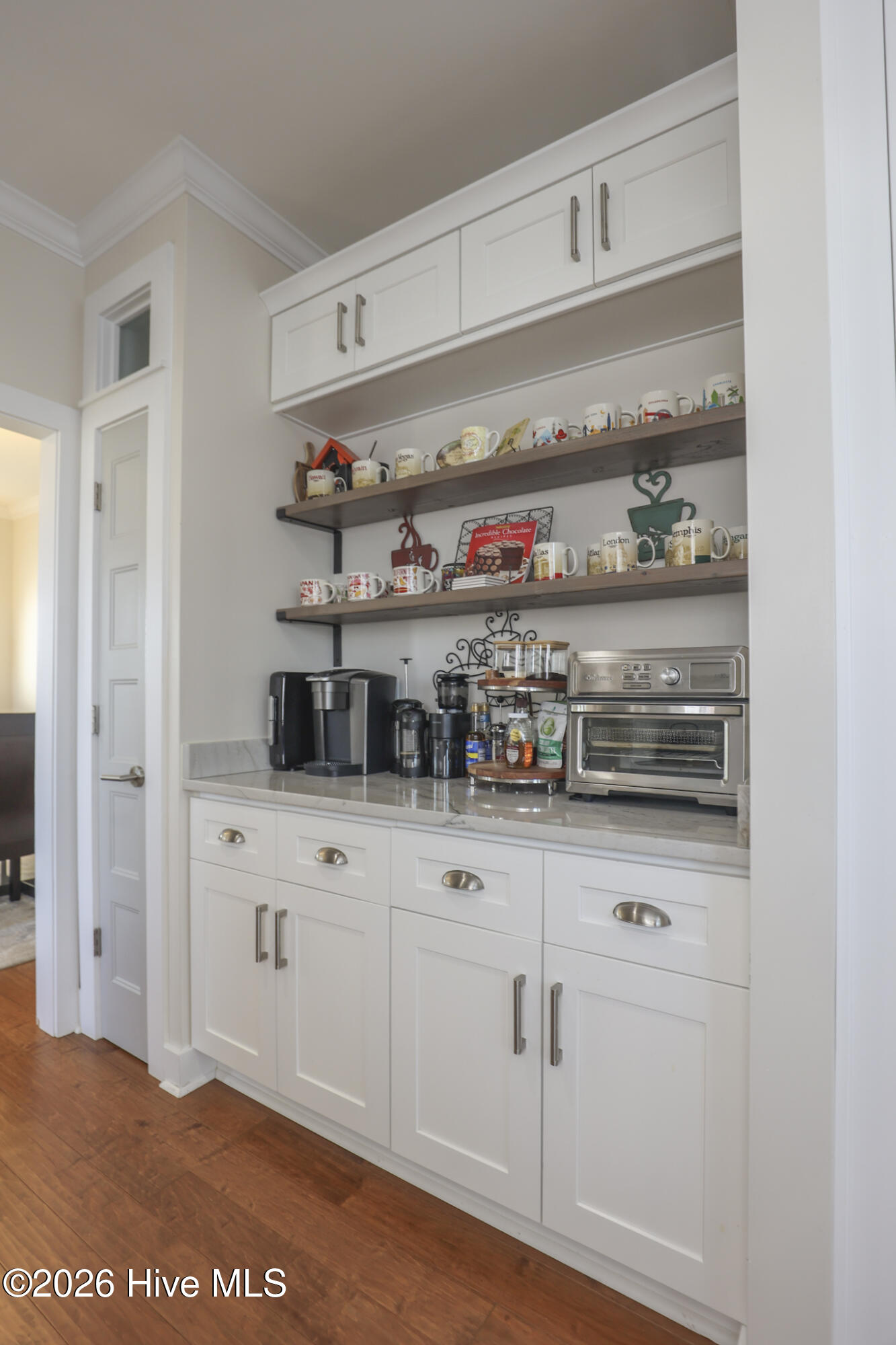 100564297 | Photo 16