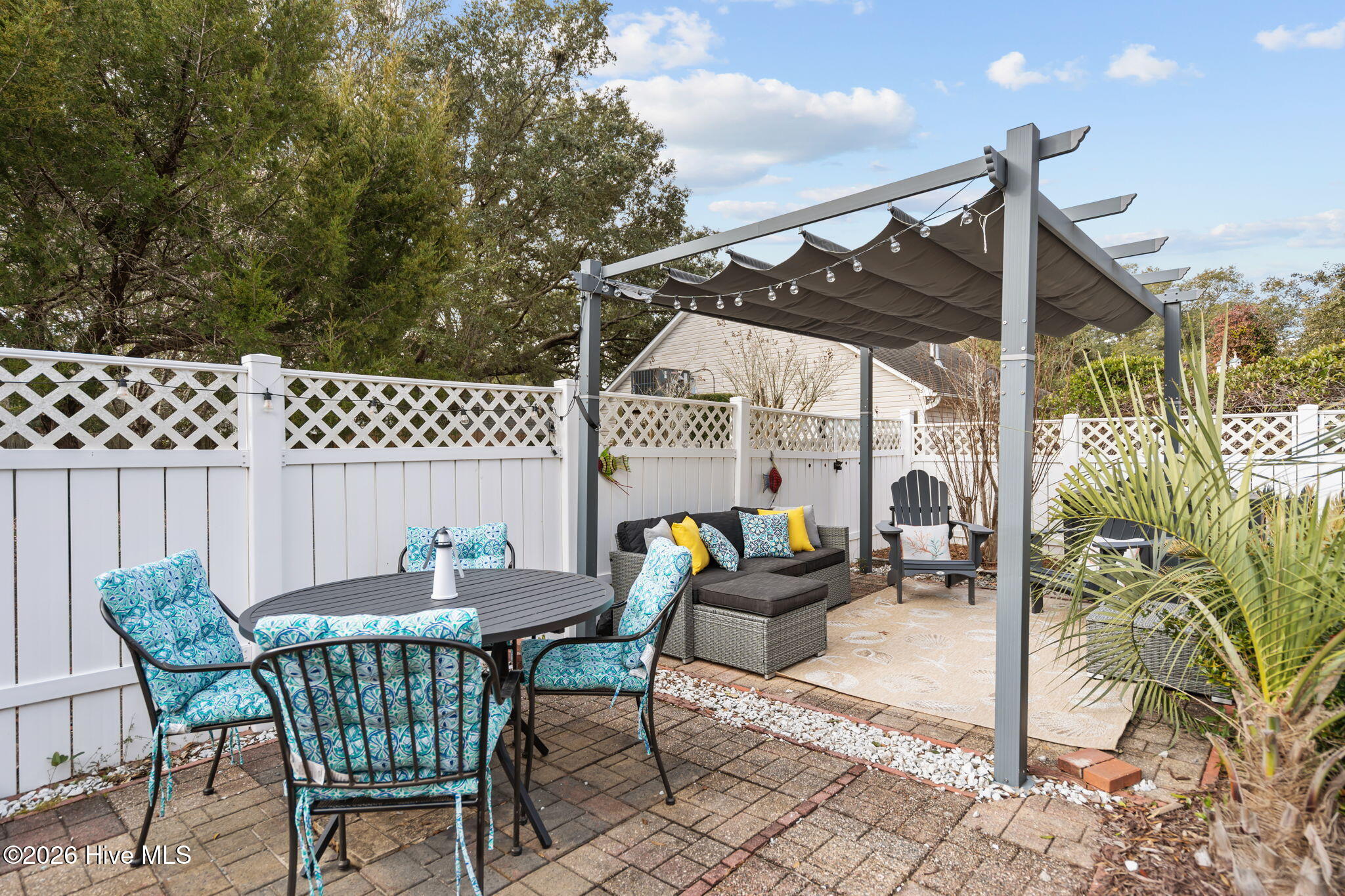 100554076 | Photo 32