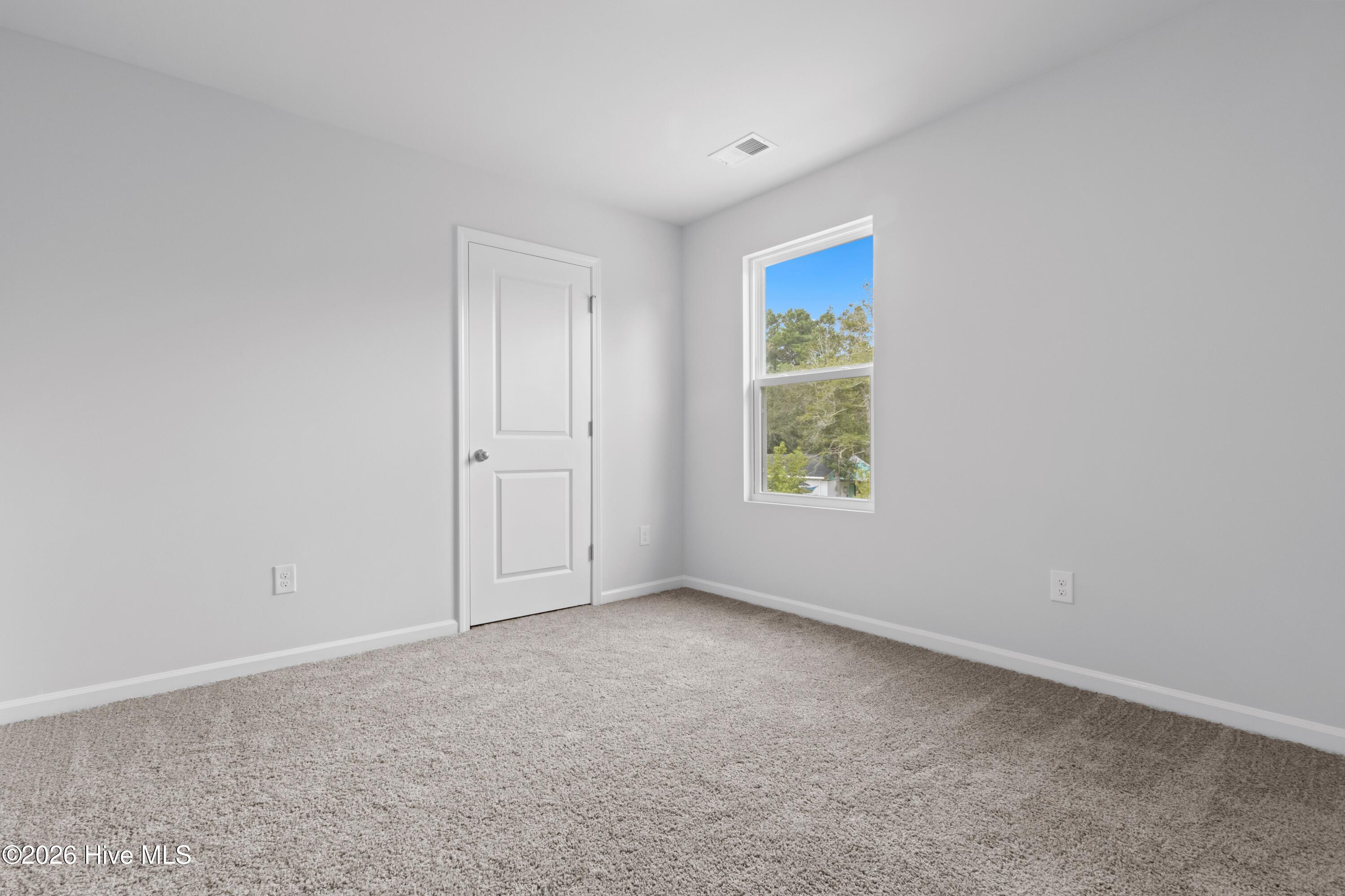 100557656 | Photo 52