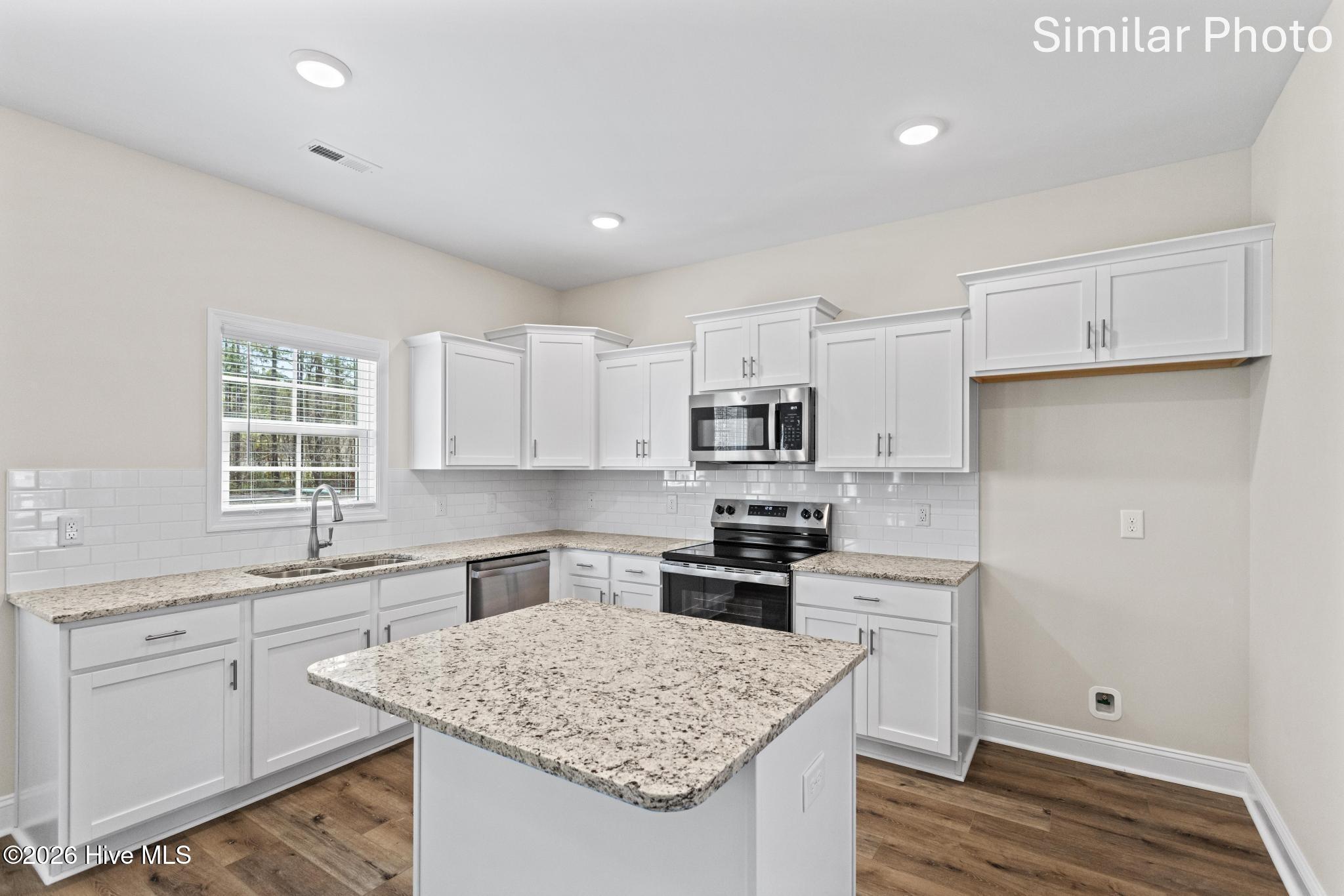 100552211 | Photo 14