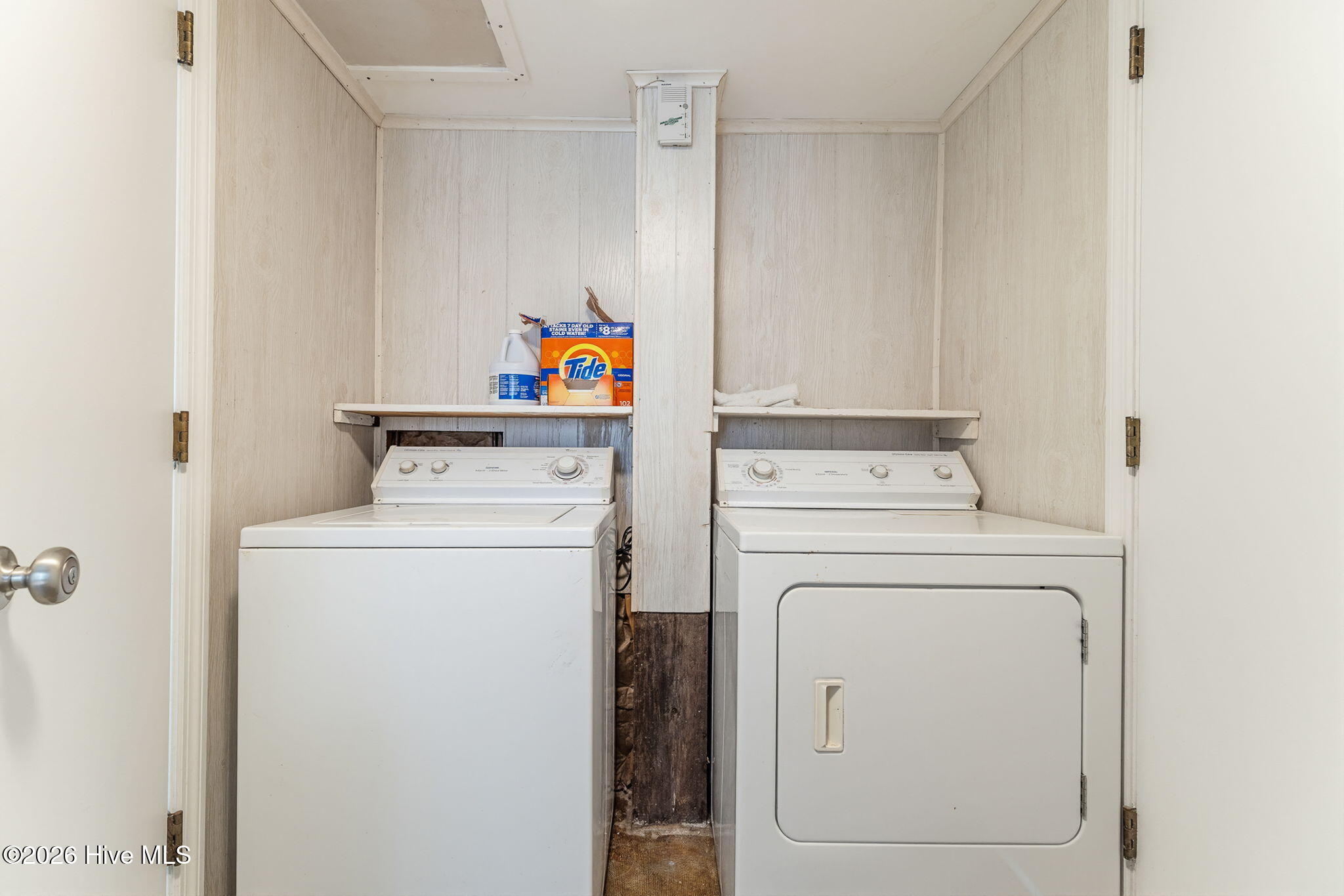 100565875 | Photo 50