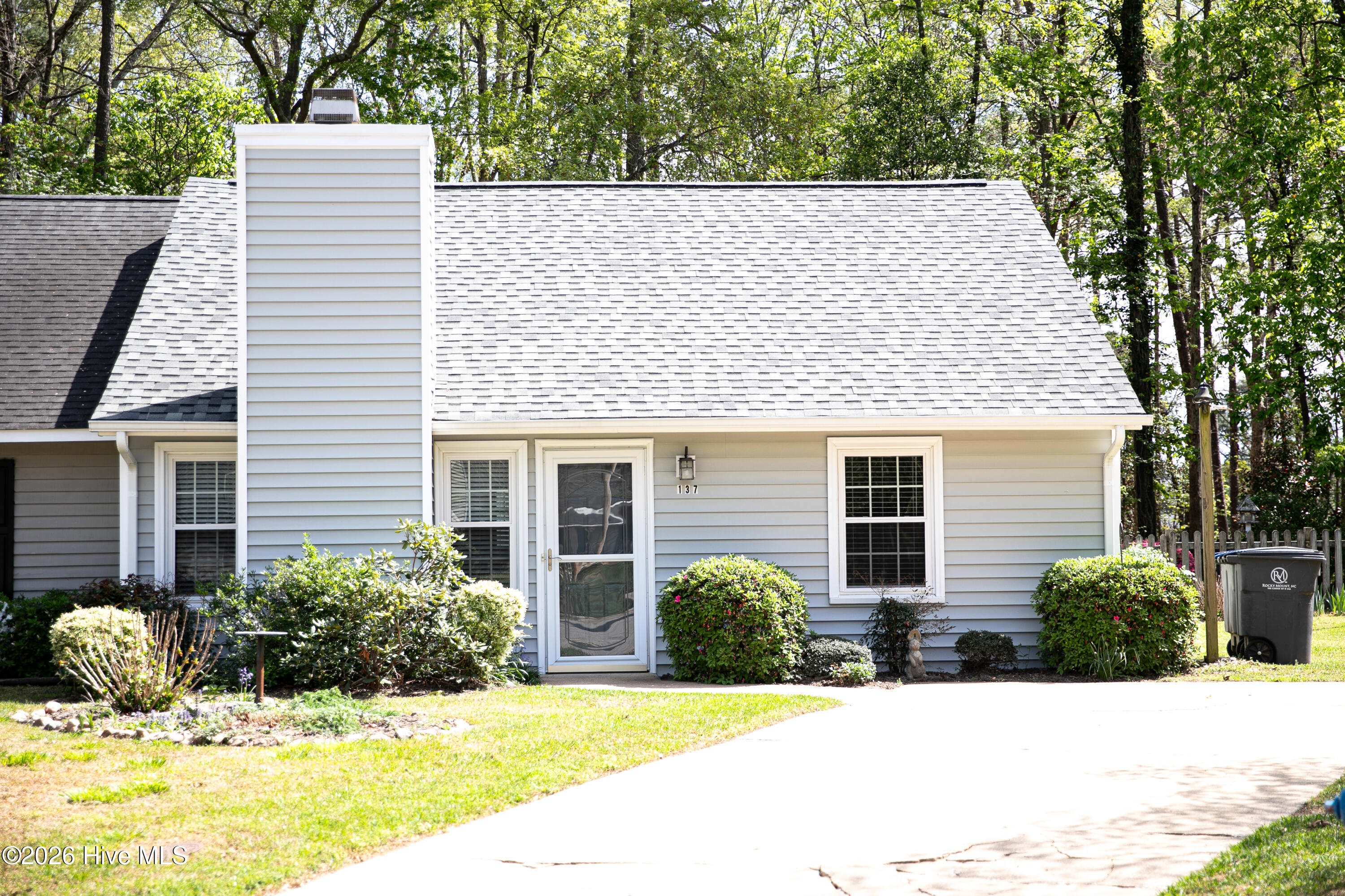 Undisclosed Address, Farmville, NC, 27828