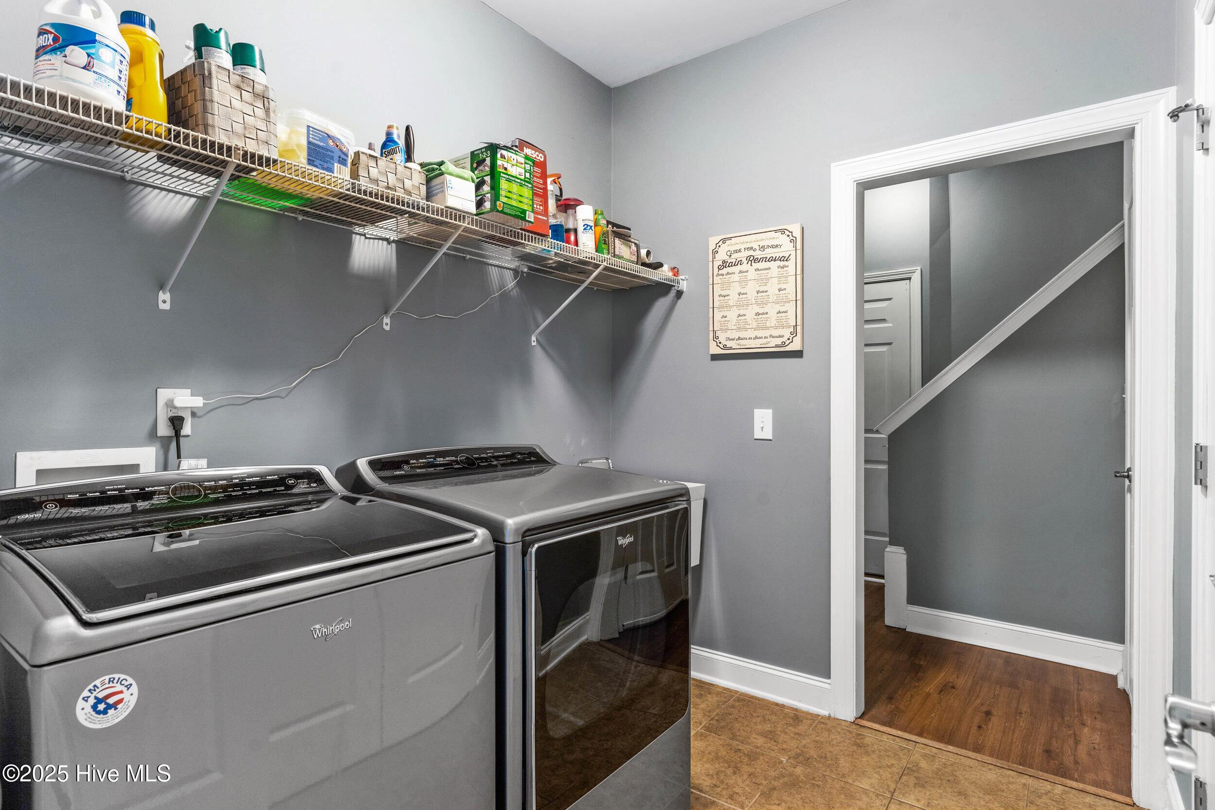 100506043 | Photo 34