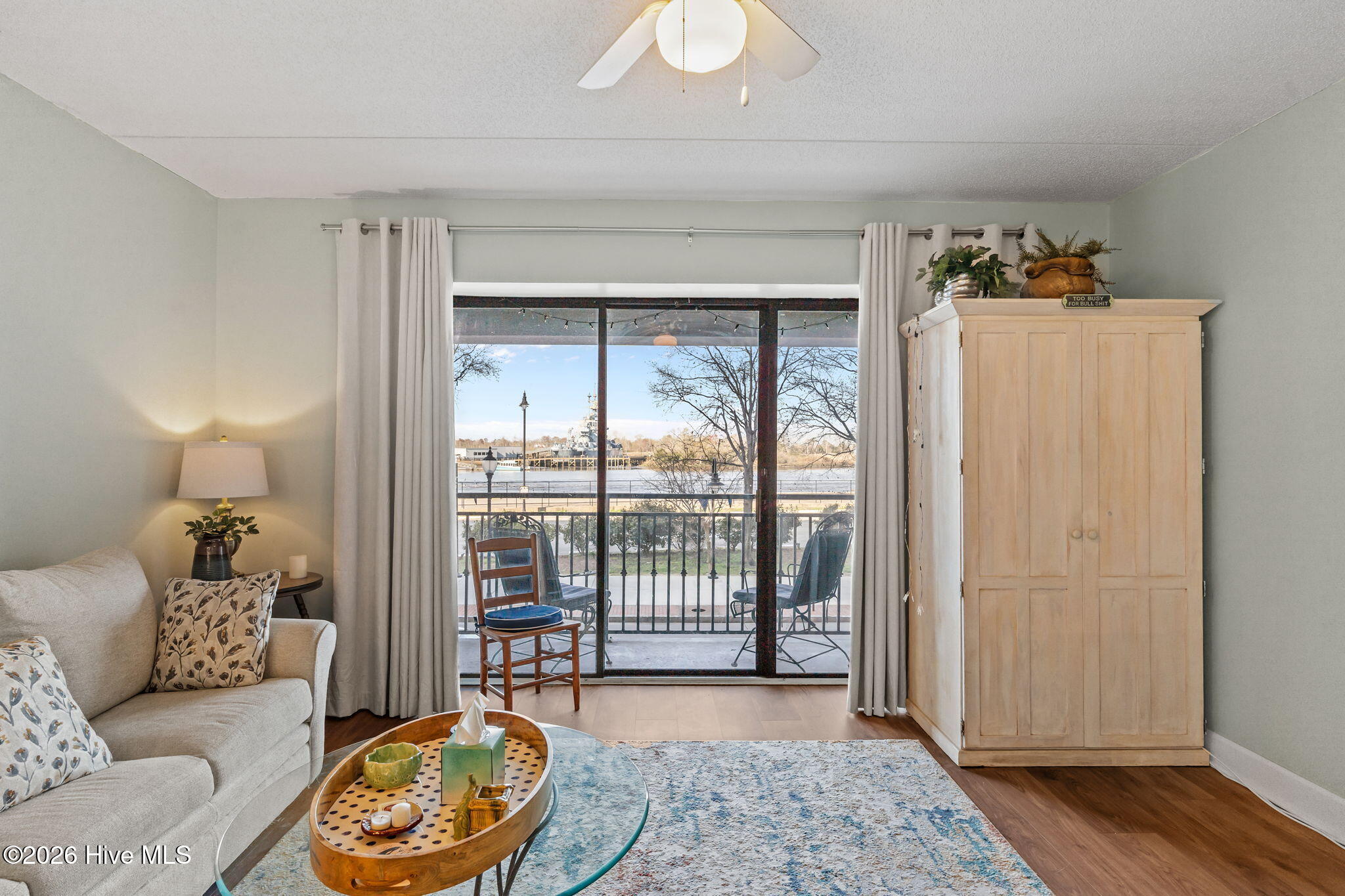 100560150 | Photo 16