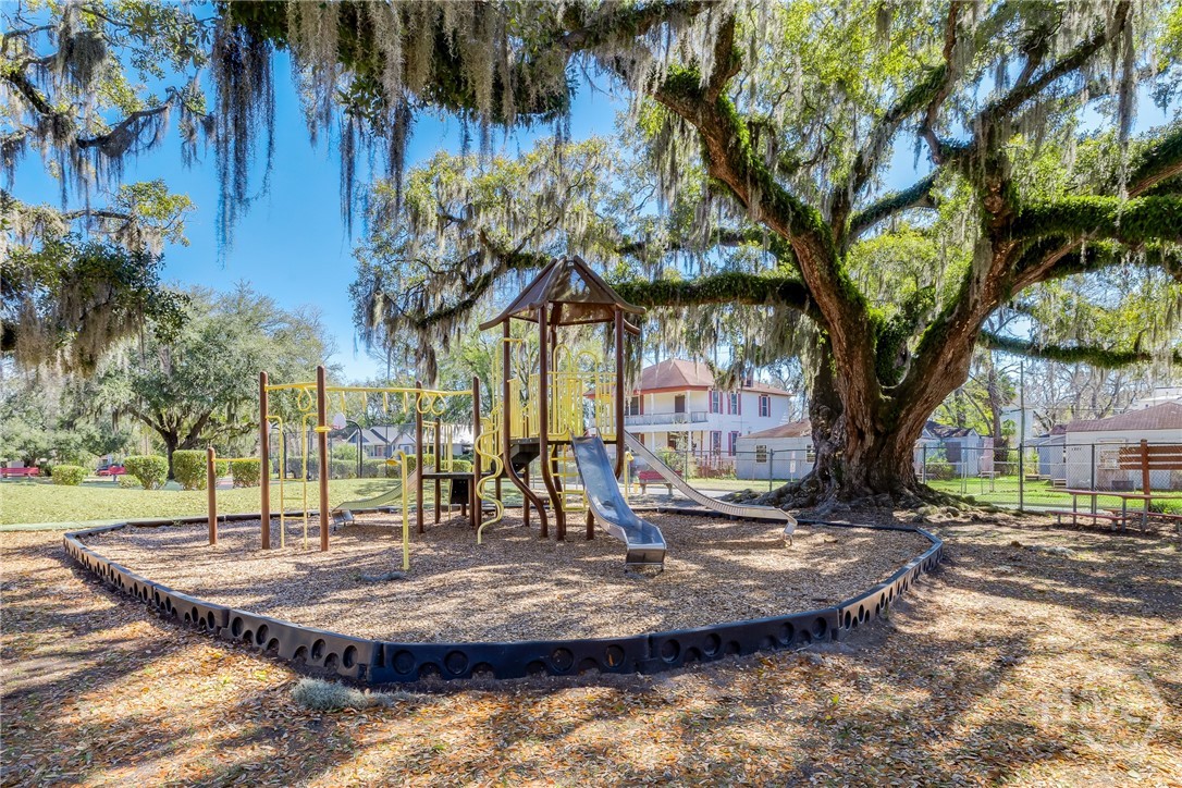 Photo 34 of Single family home for sale at 1135 E Park Ave, Savannah, GA 31404 | MLS# SA362575 | Listing updated on 2026-09-13