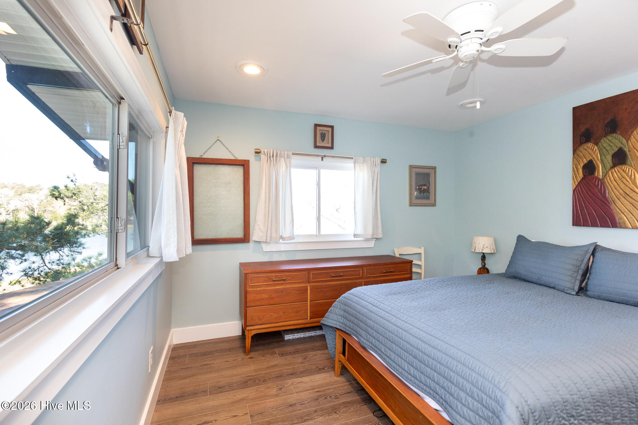 100565718 | Photo 29