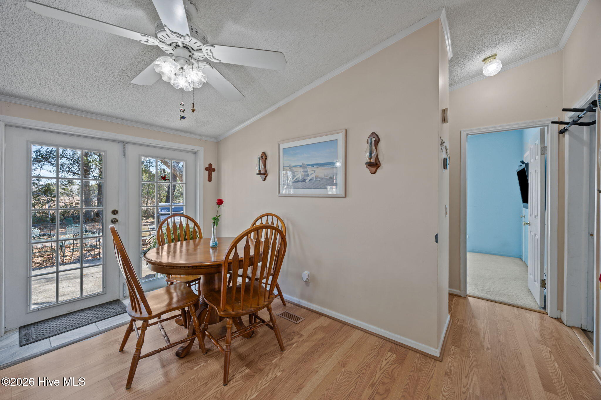 100554674 | Photo 14