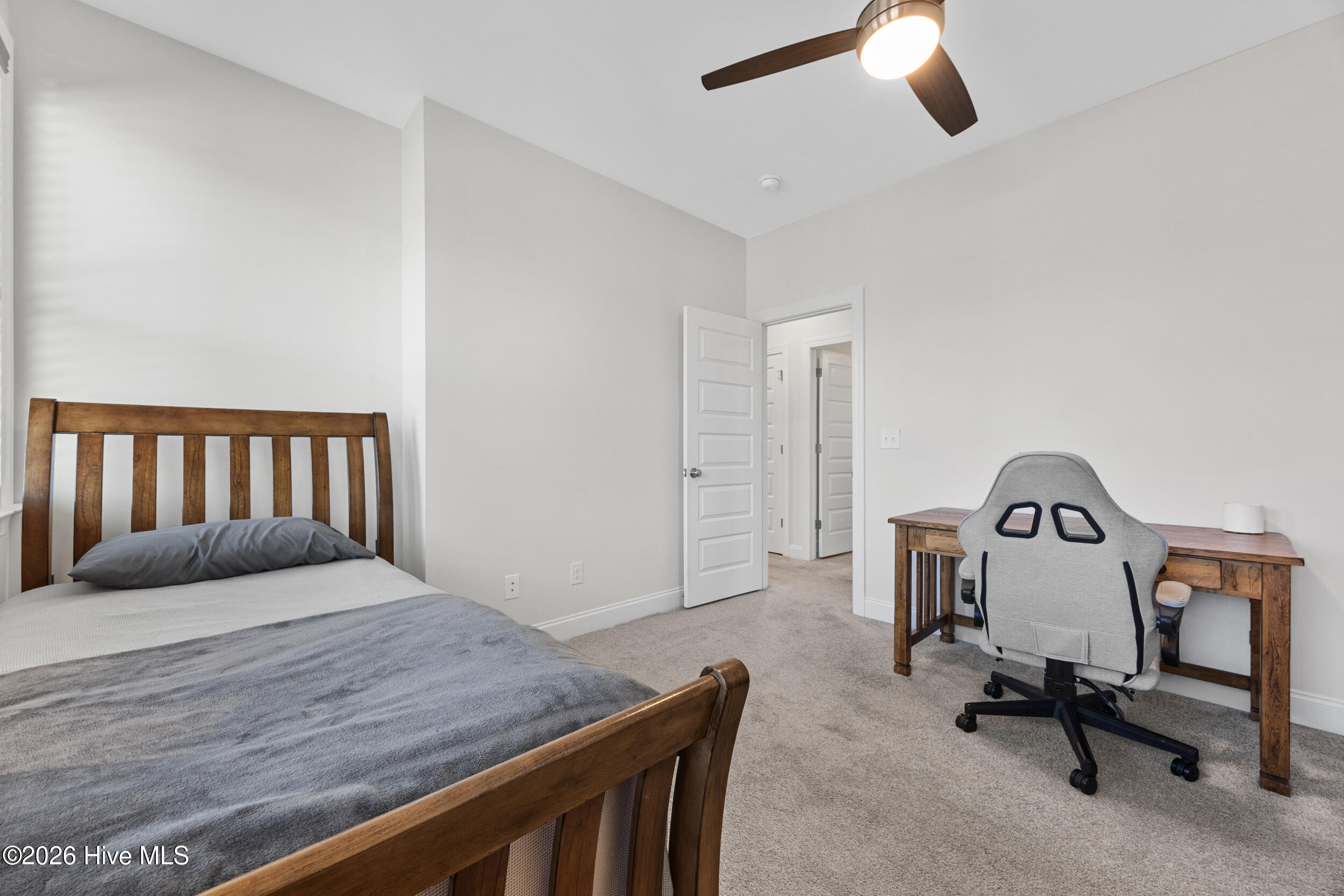 100560002 | Photo 30