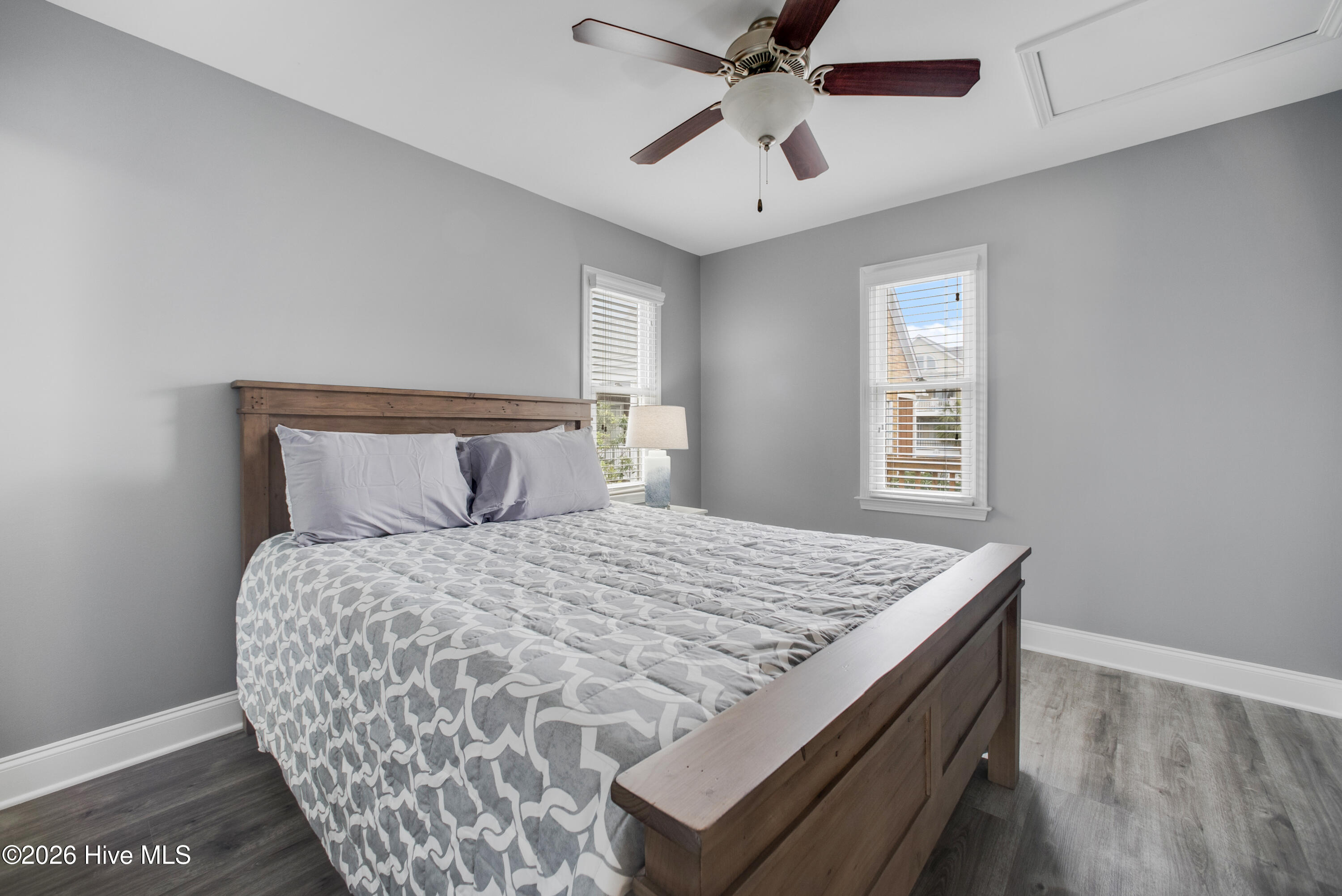 100553135 | Photo 13