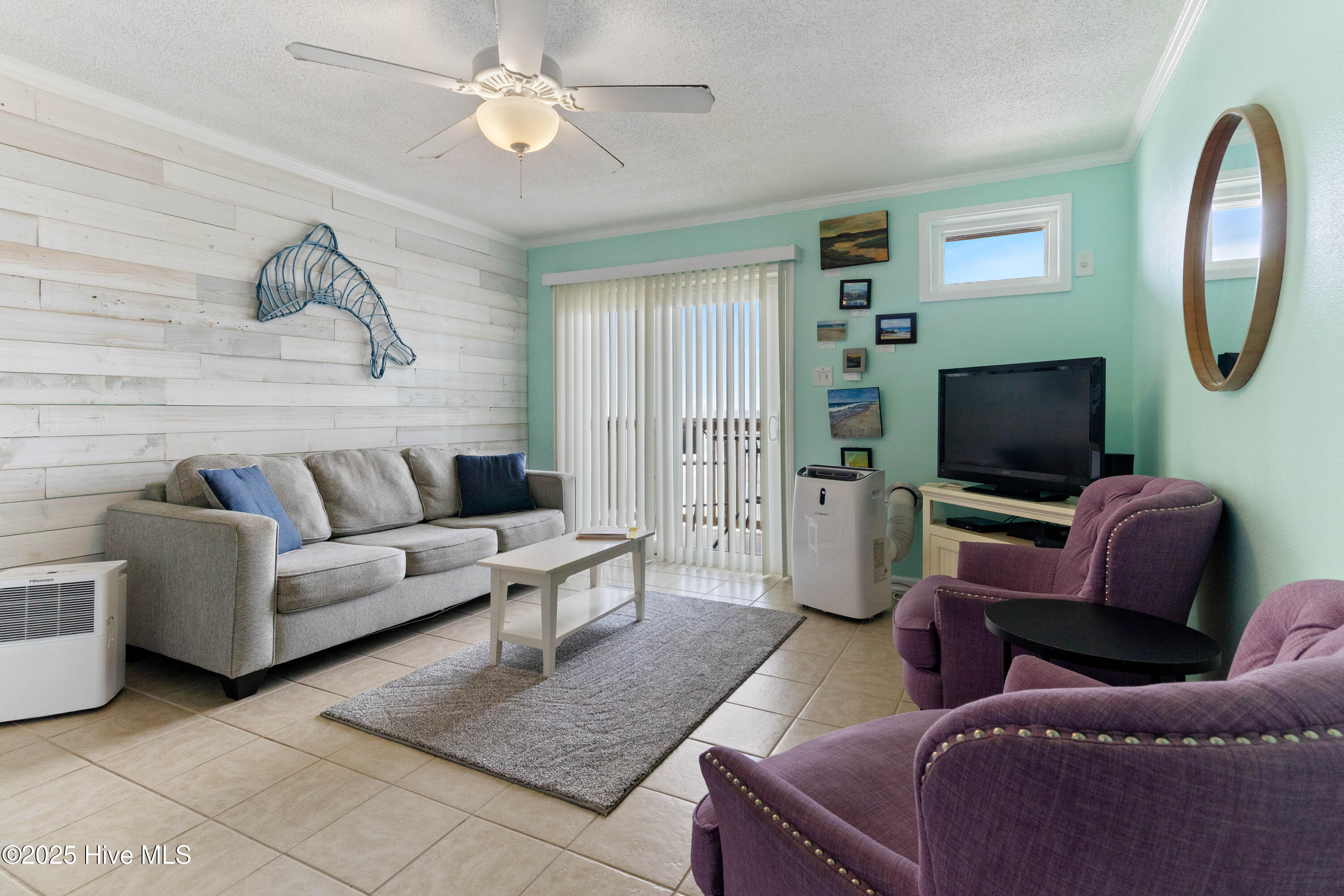 100553651 | Photo 11