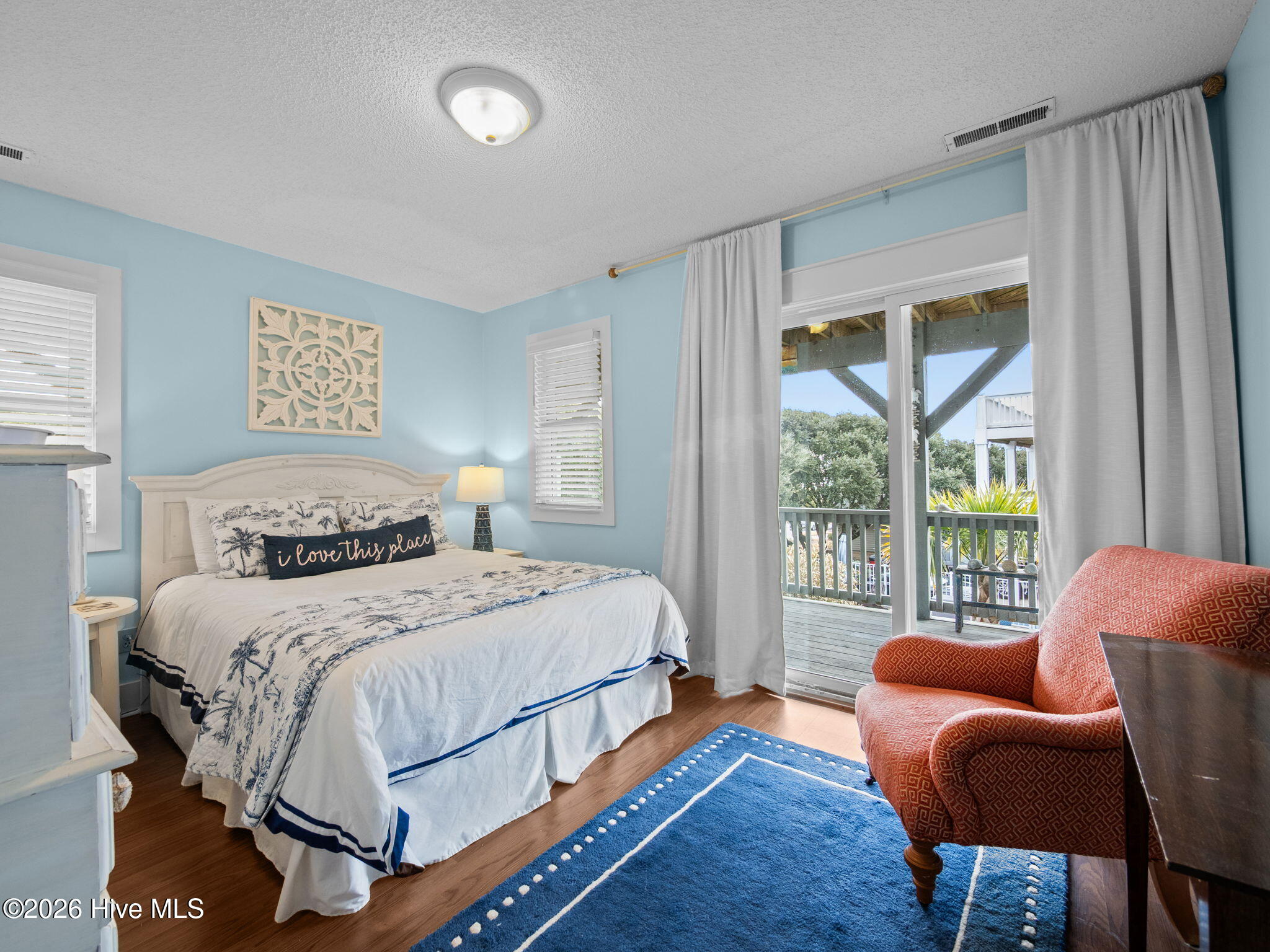 100547996 | Photo 34