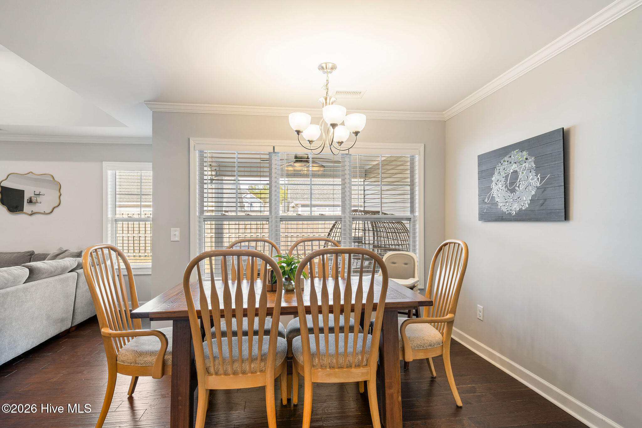 100563153 | Photo 26