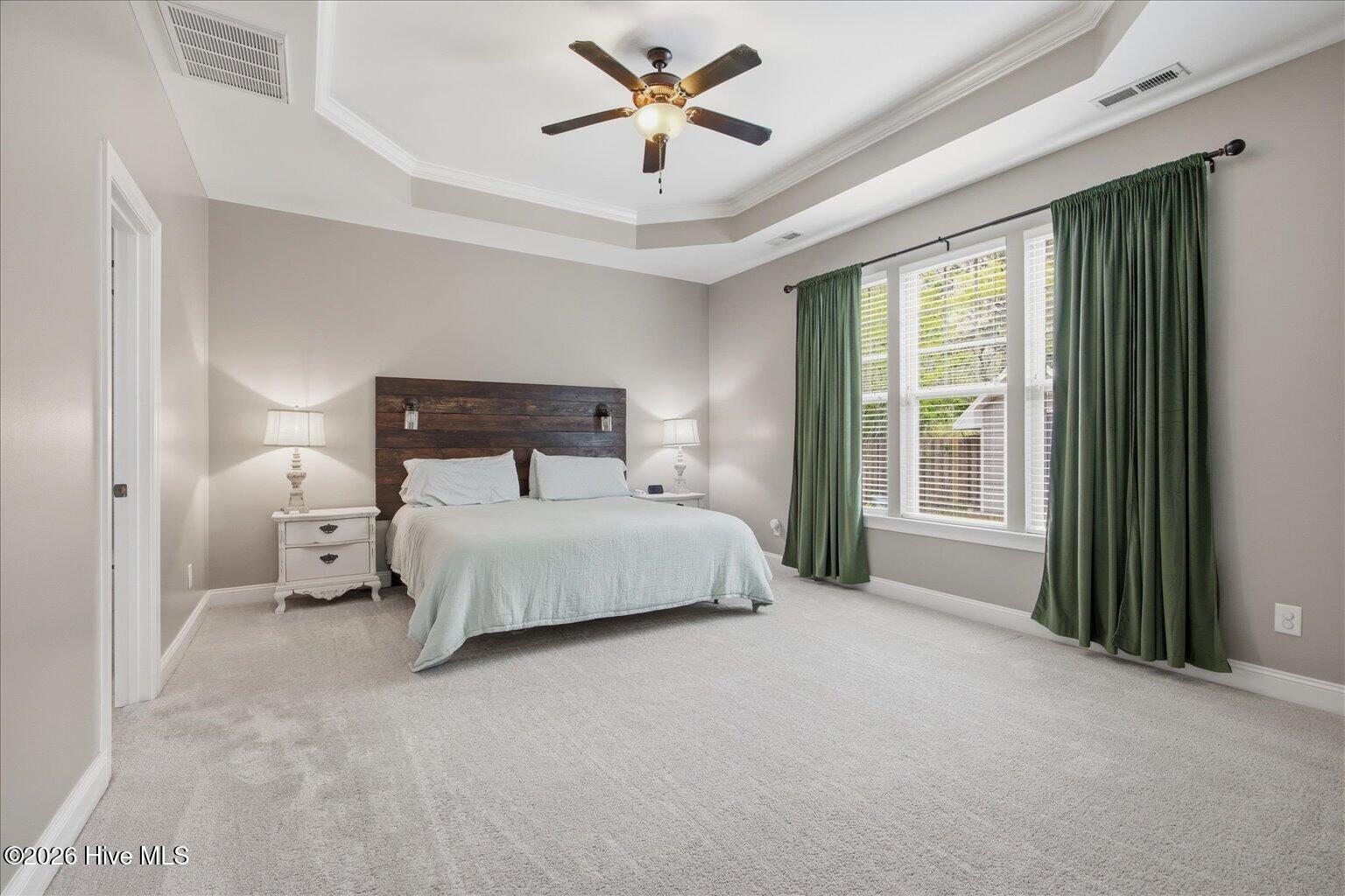 100565930 | Photo 22