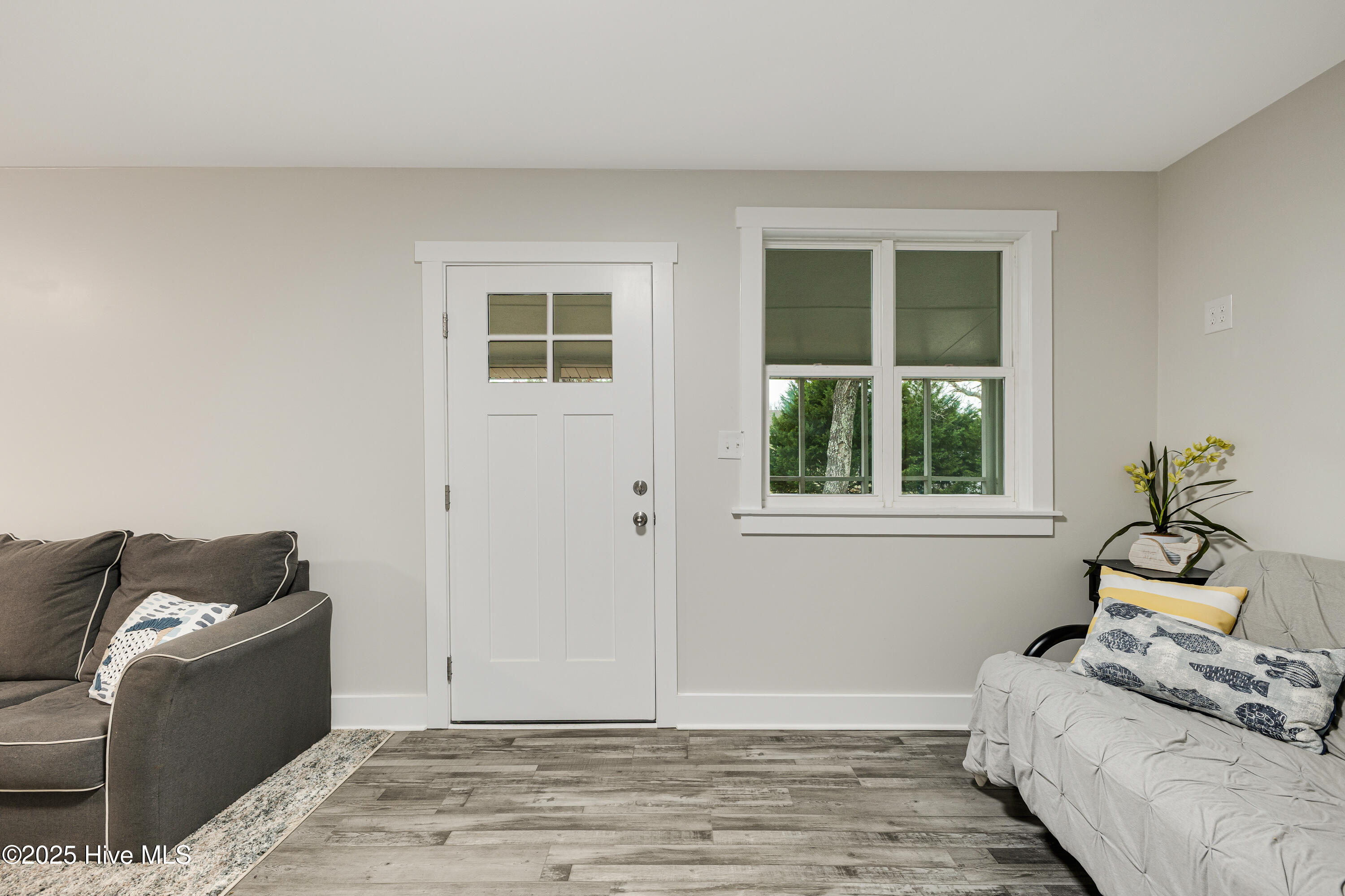 100501720 | Photo 10