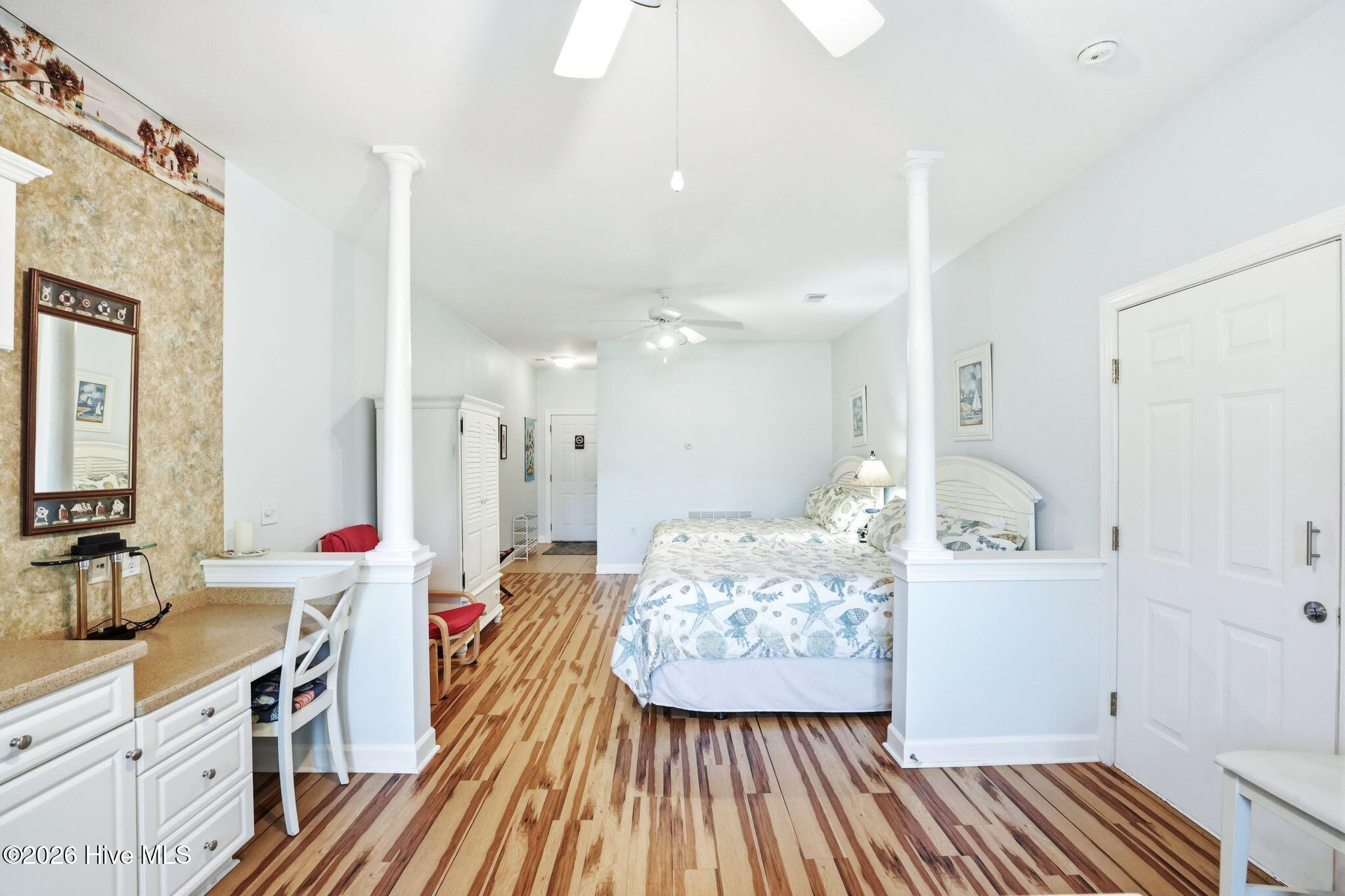 100565288 | Photo 11