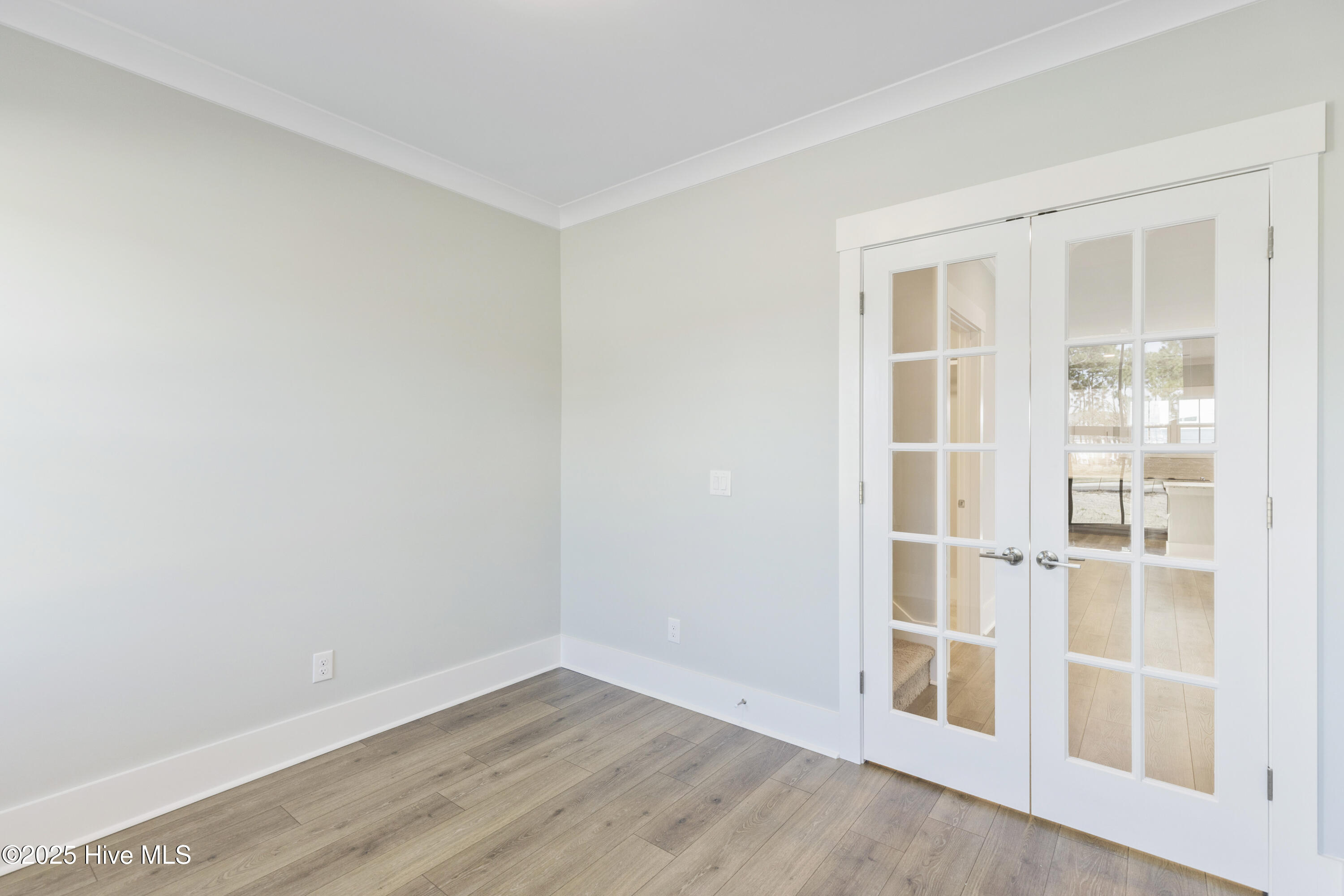 100557936 | Photo 26