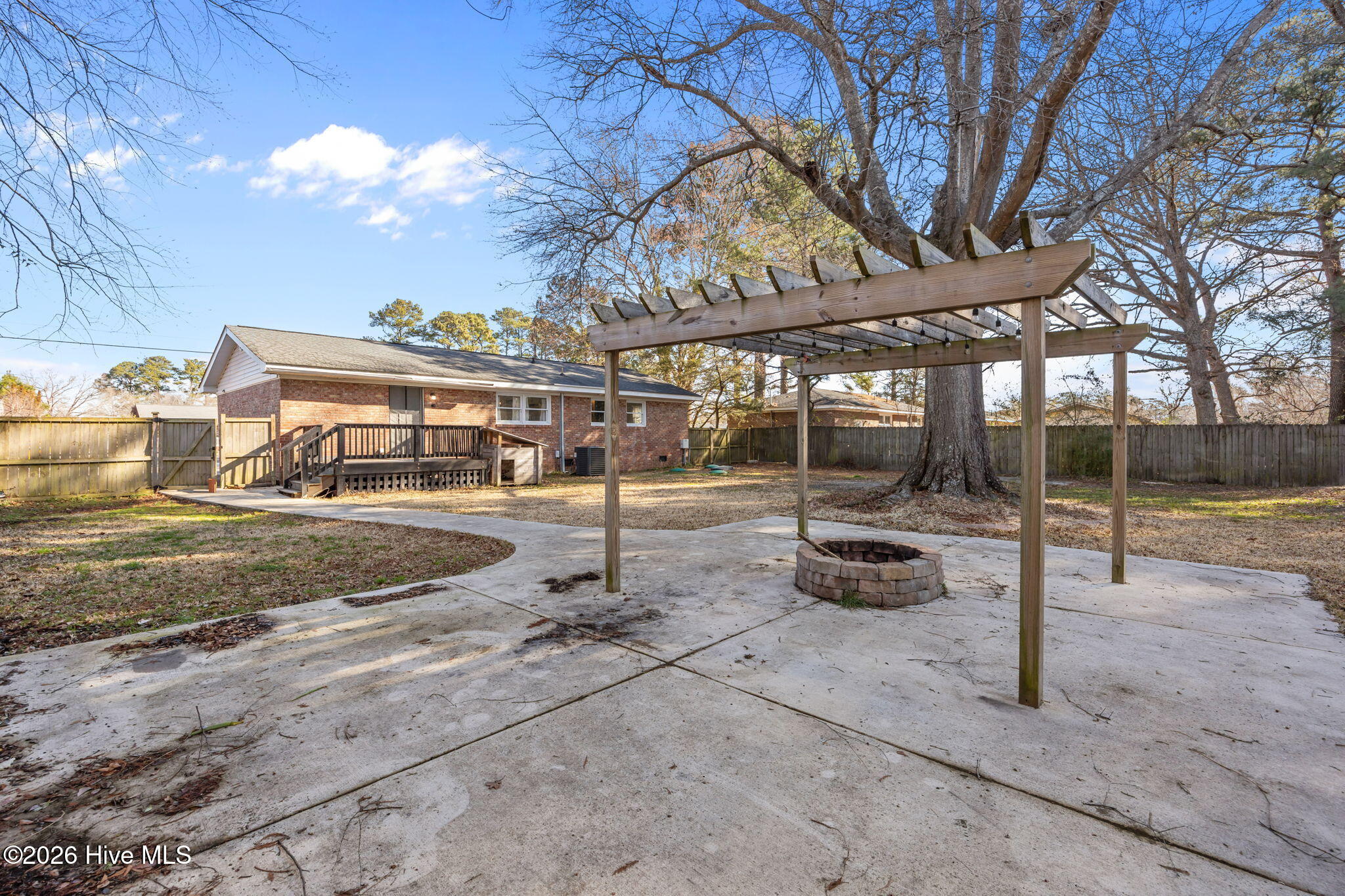 100555962 | Photo 35