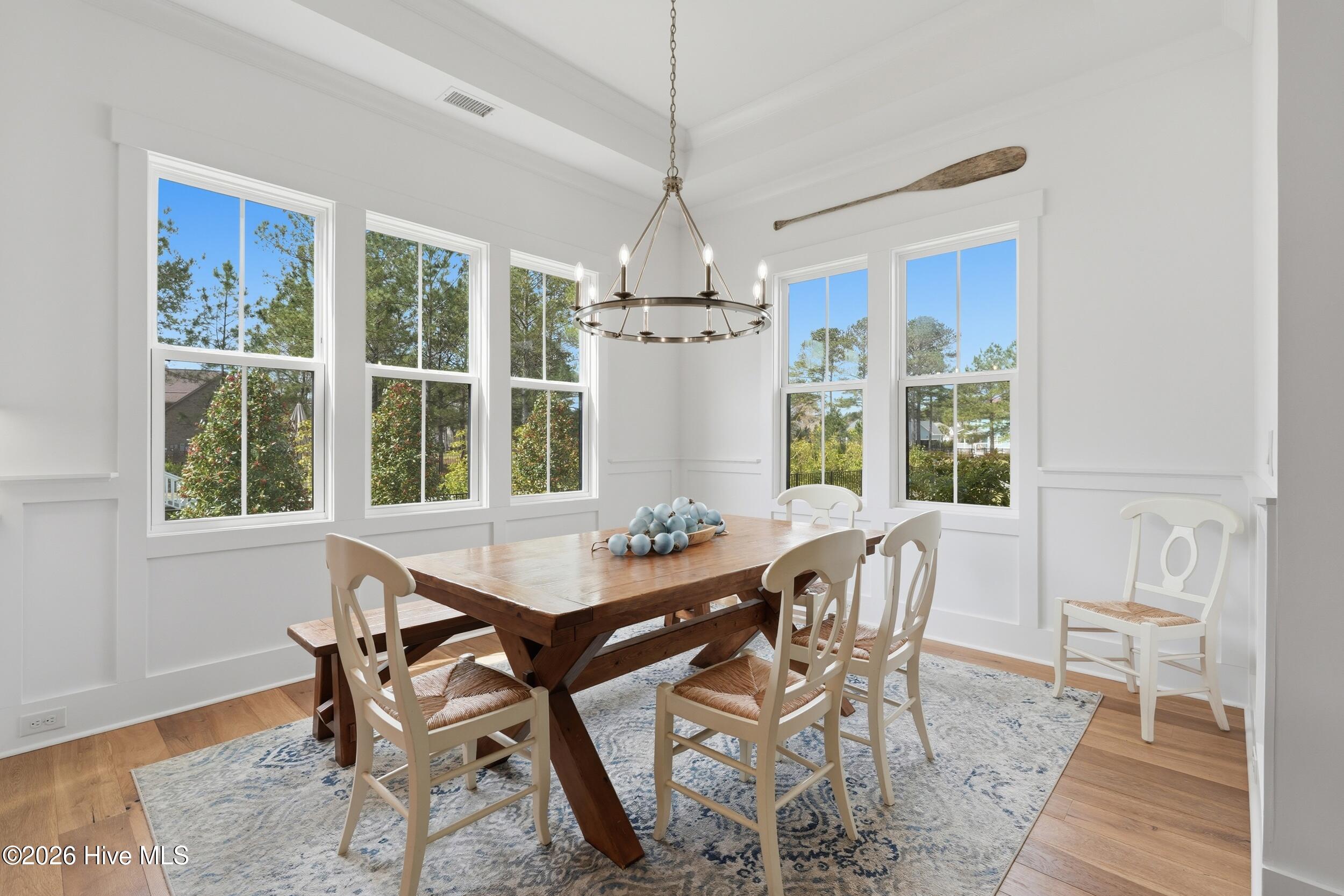 100563980 | Photo 27