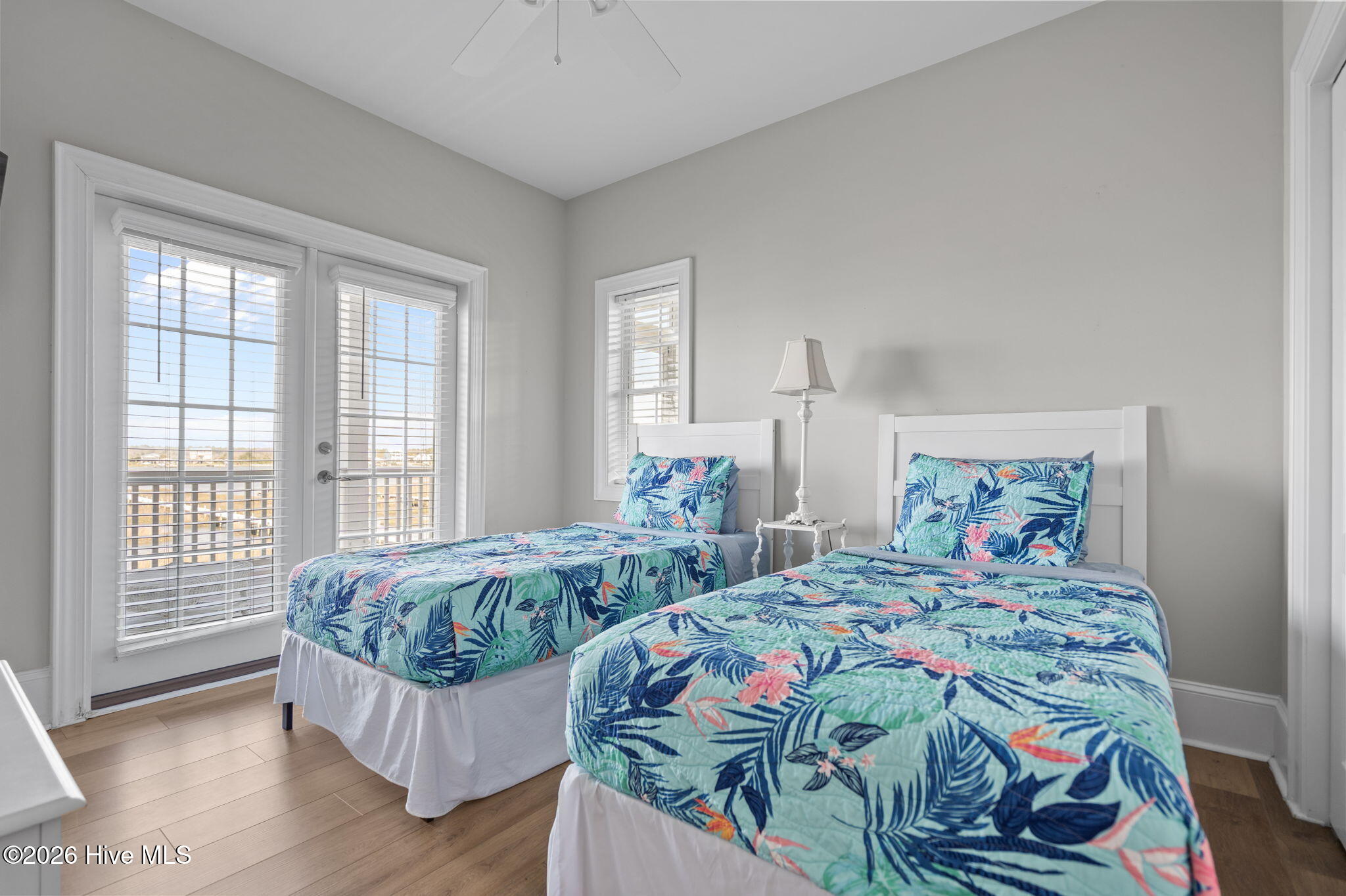 100564459 | Photo 19